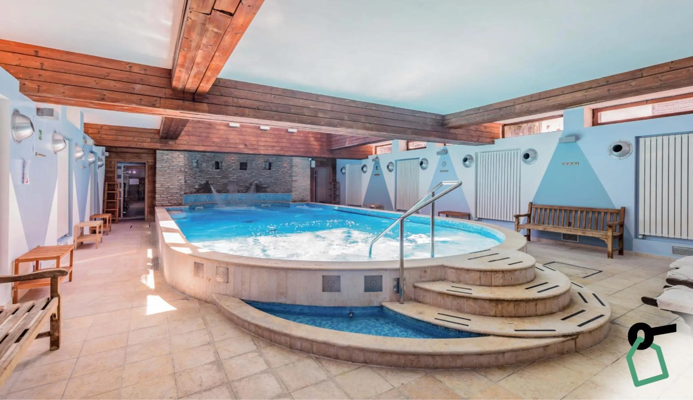 Swimming pool in Hotiday Sauze Torre