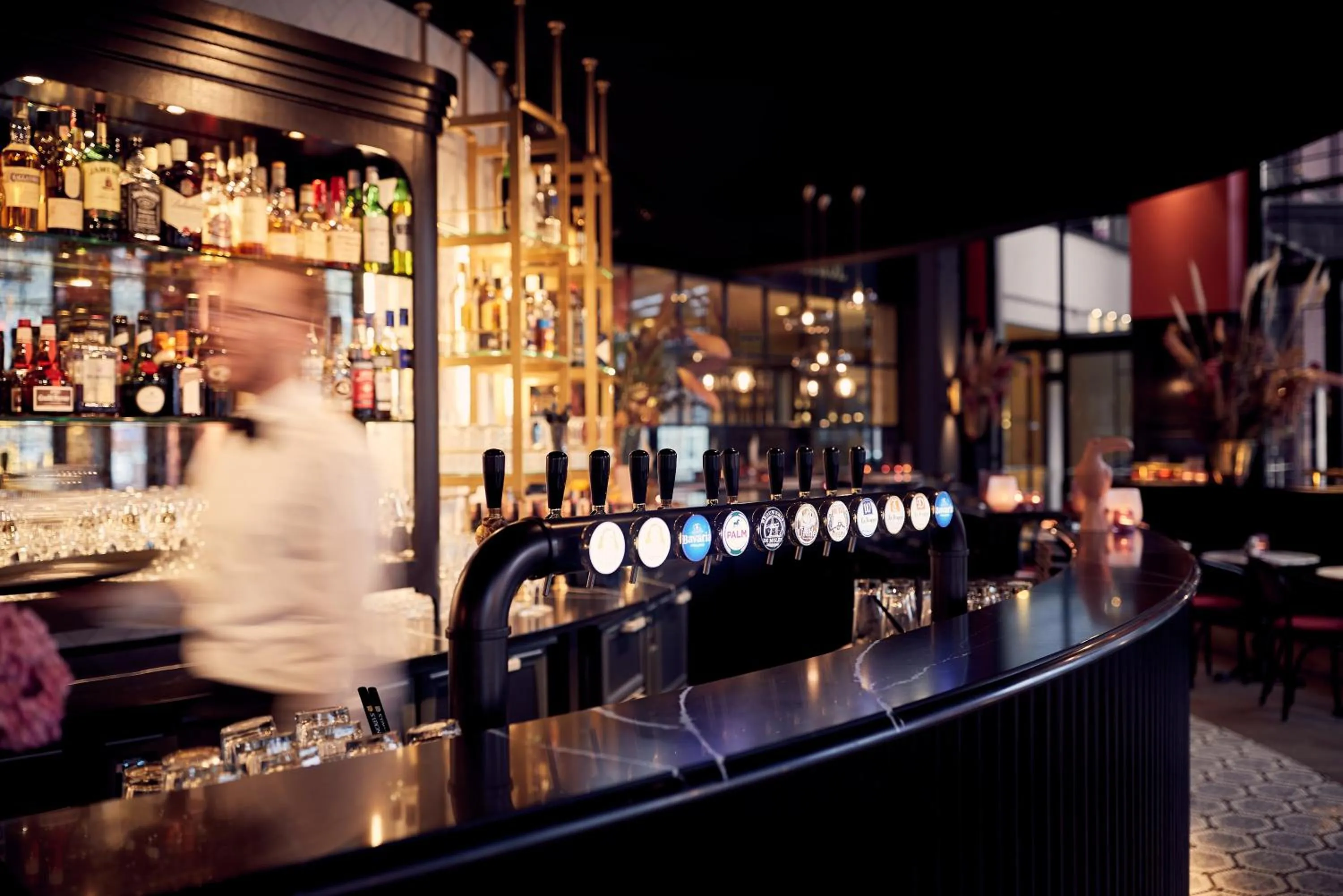 Lounge or bar in Van der Valk TheaterHotel De Oranjerie