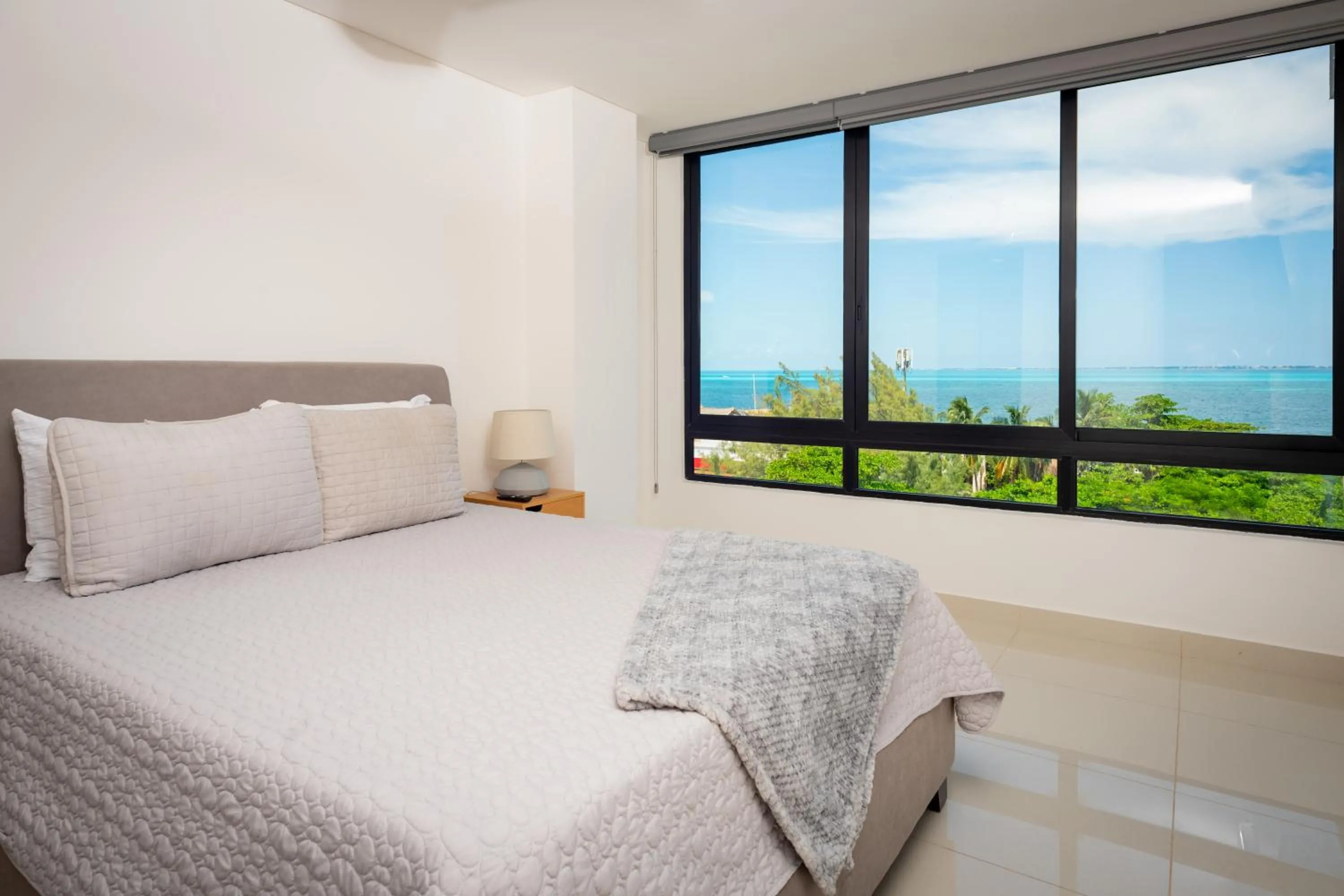 Aloja oceanview in the Hotel Zone