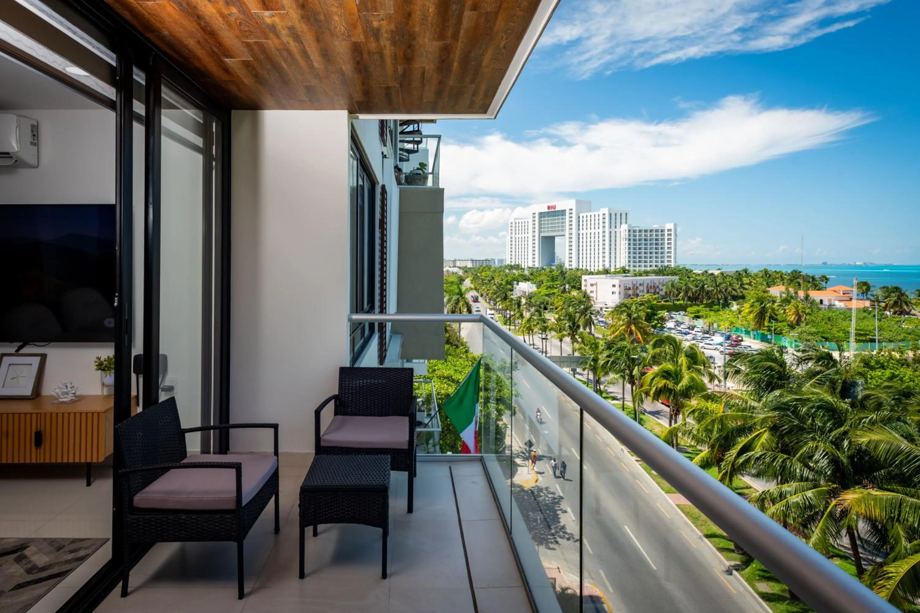 Aloja oceanview in the Hotel Zone