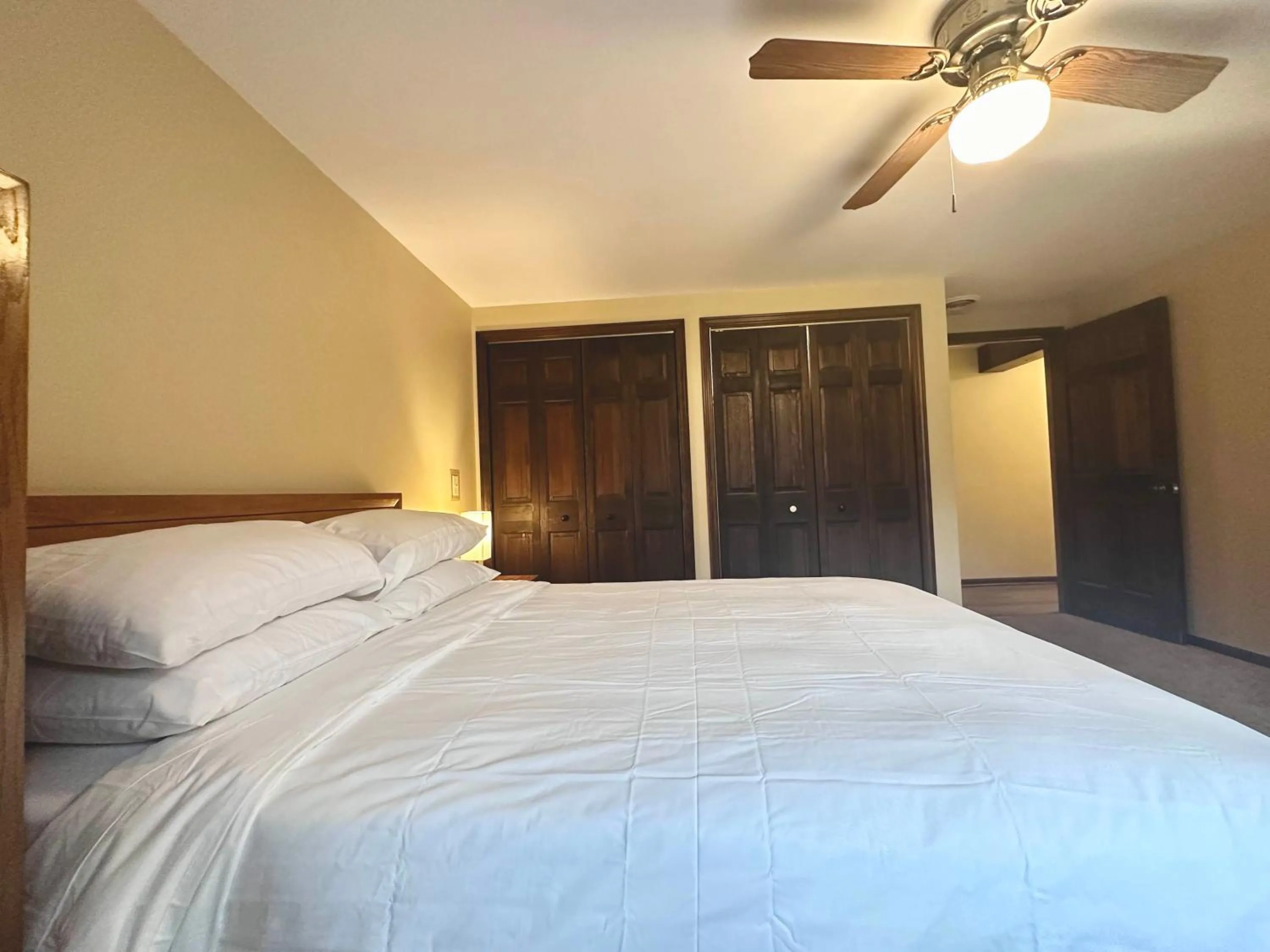 Bed in Star Gate Motel