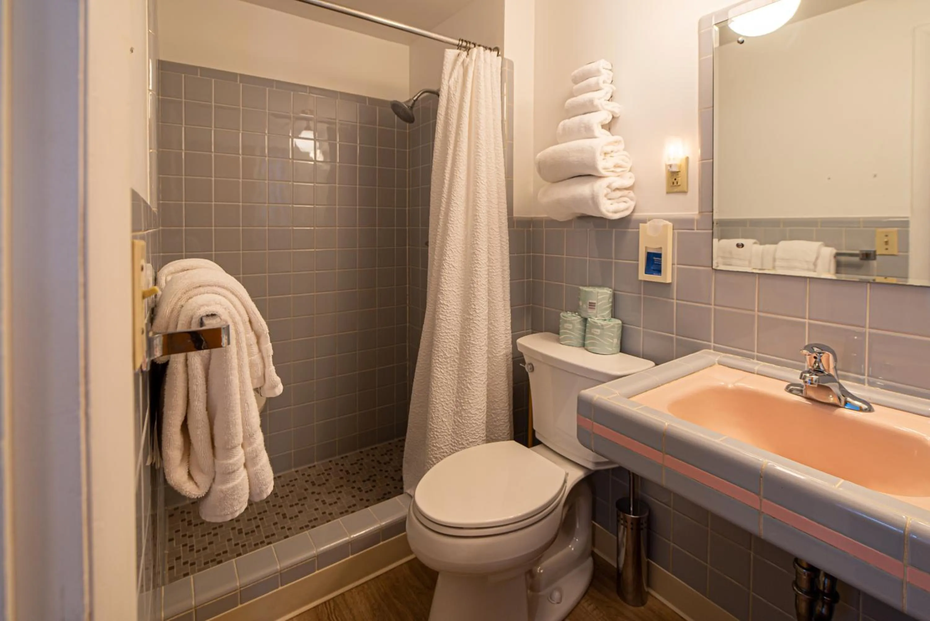 Shower in Star Gate Motel