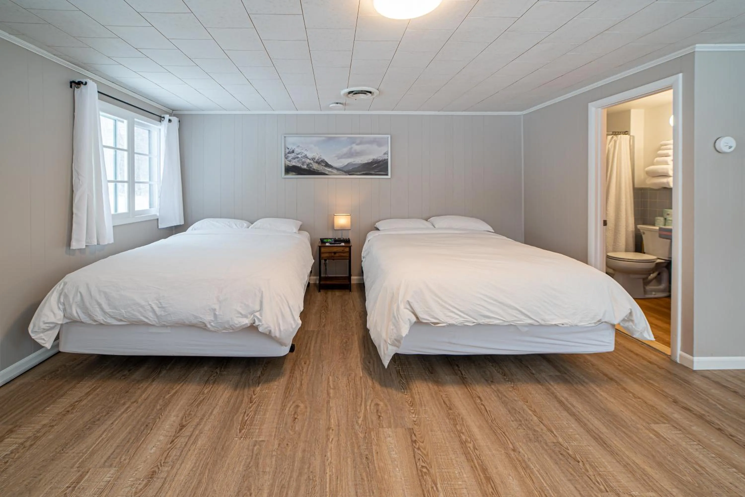 Bed in Star Gate Motel