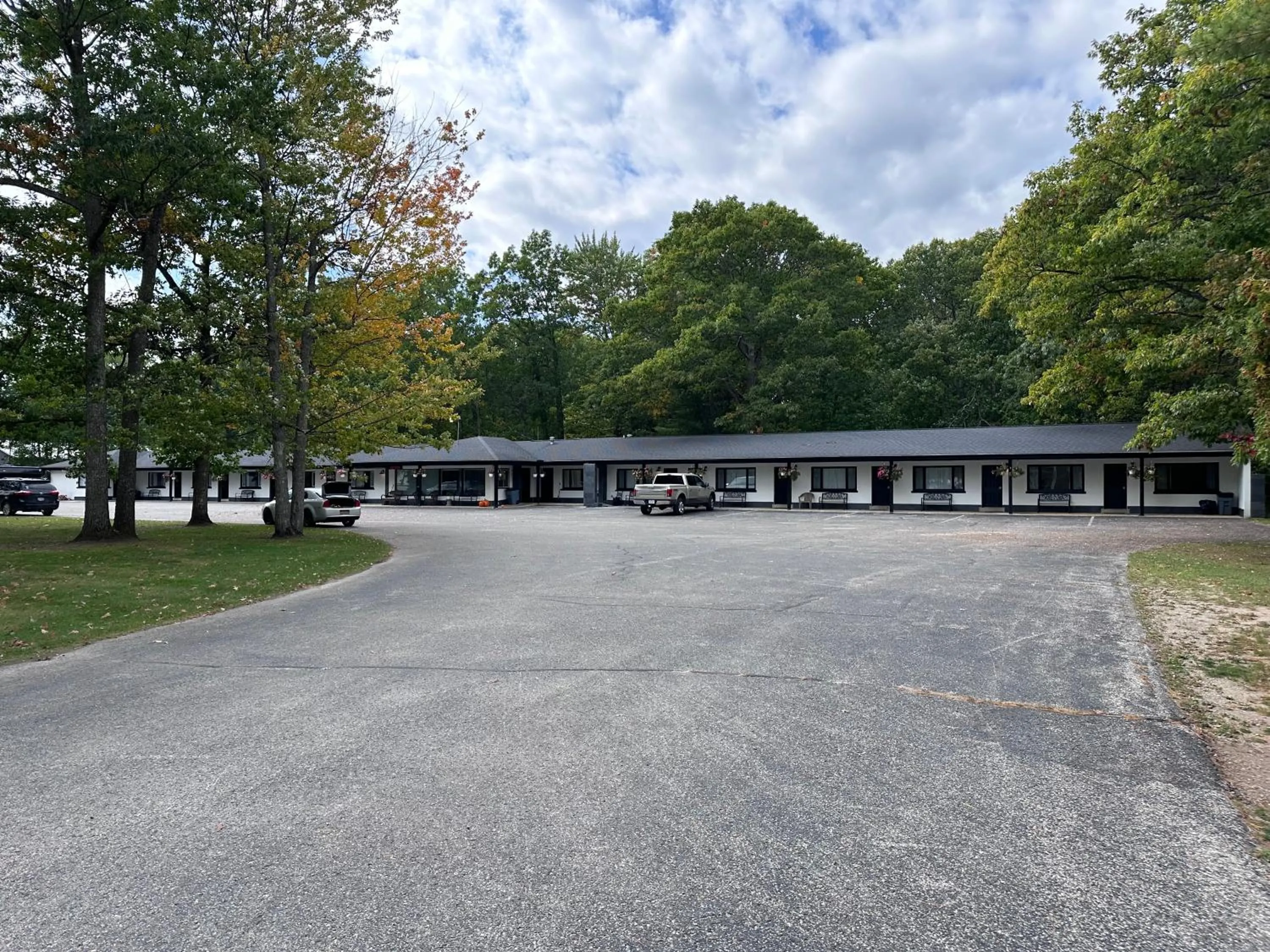 Property building in Star Gate Motel