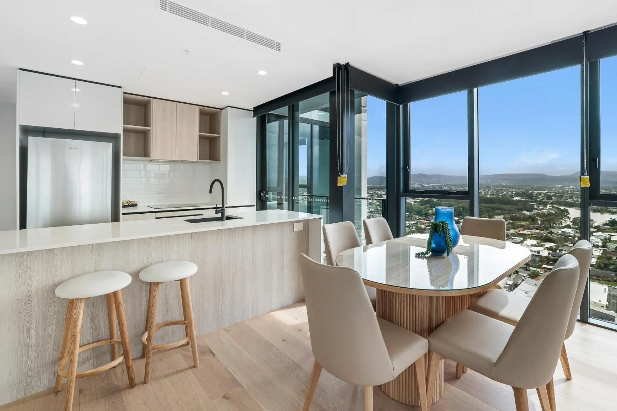 Kitchen or kitchenette in Sandbar Burleigh - Official