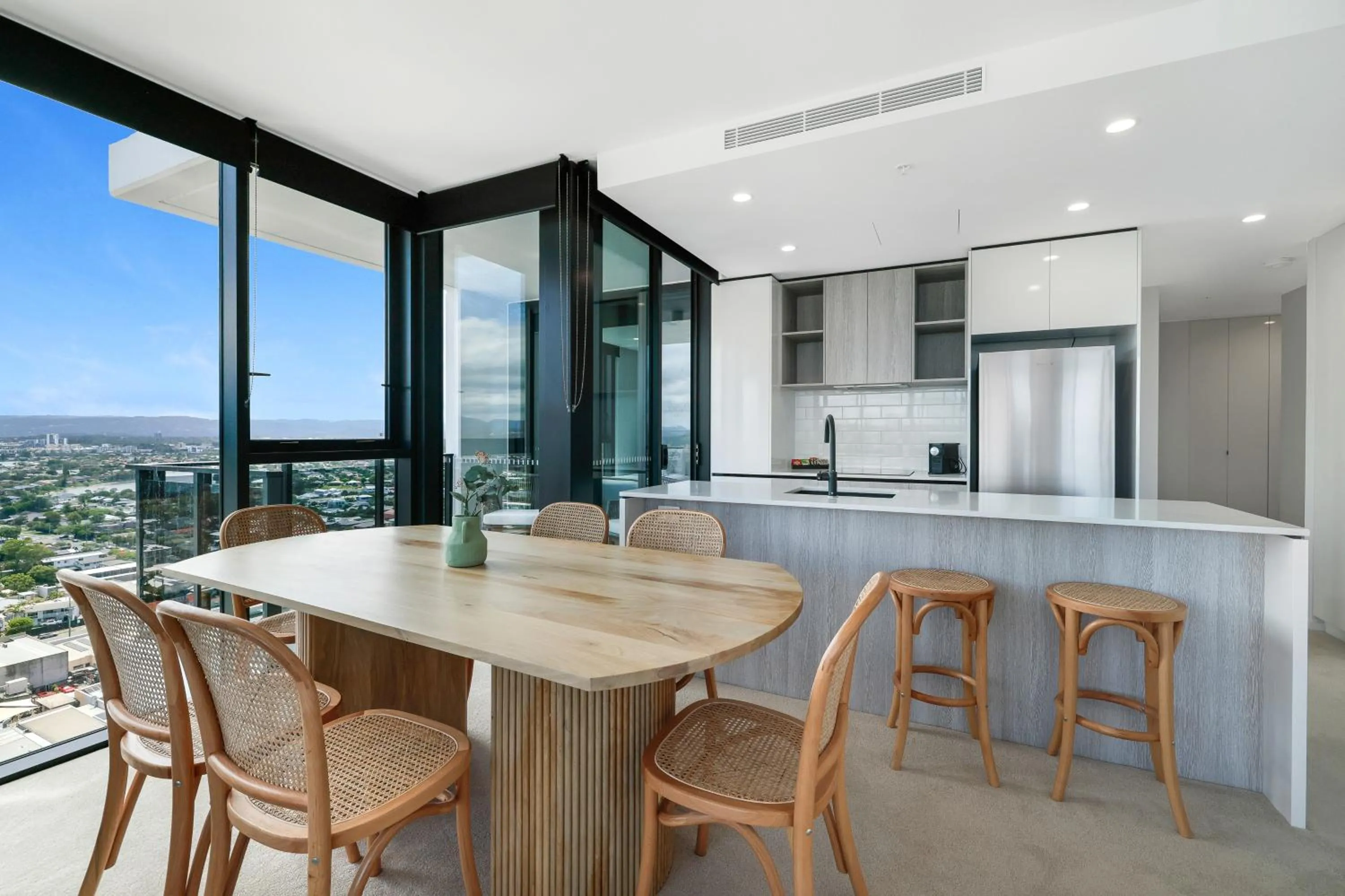 Kitchen or kitchenette in Sandbar Burleigh - Official