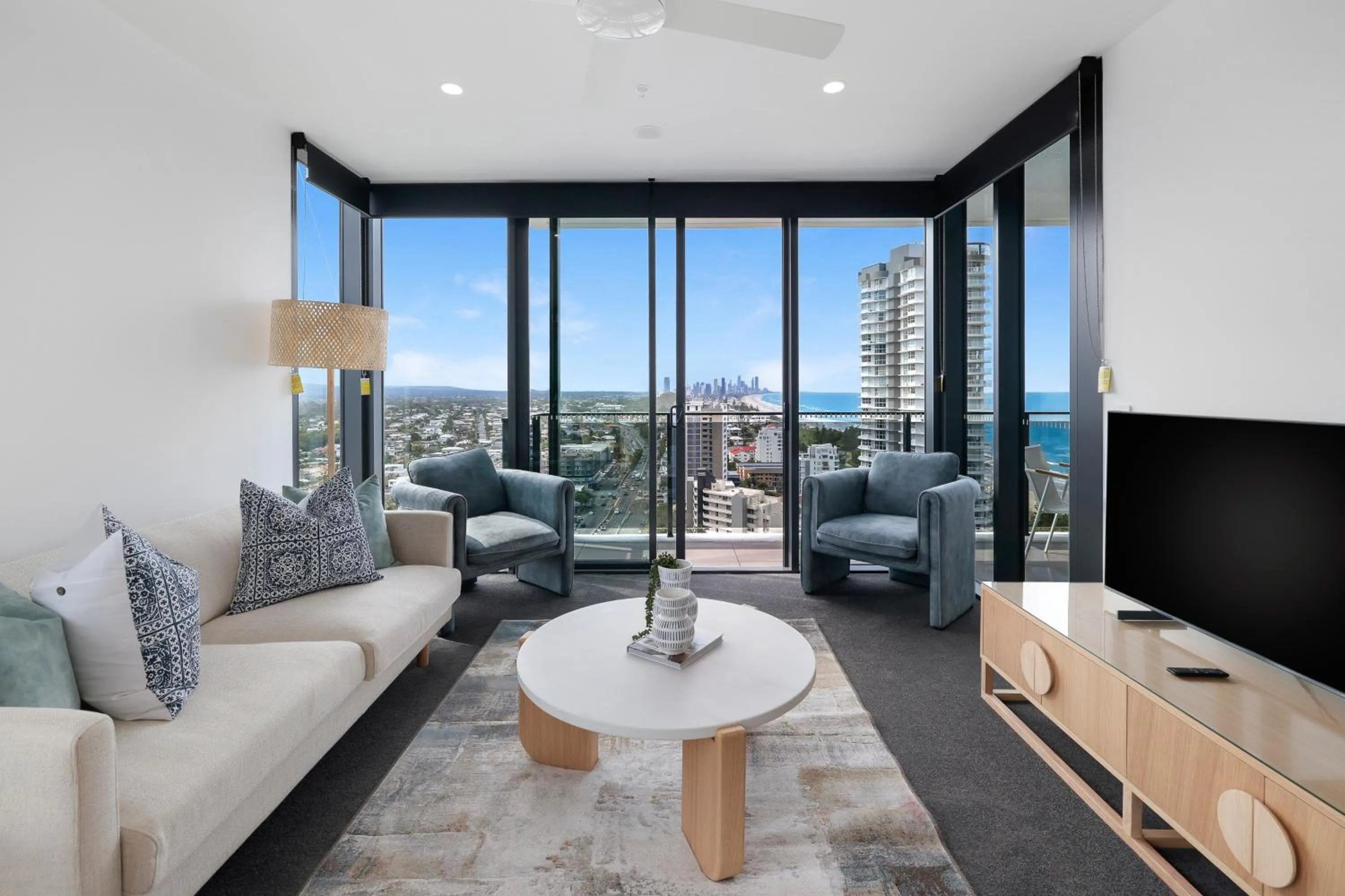 TV and multimedia in Sandbar Burleigh - Official