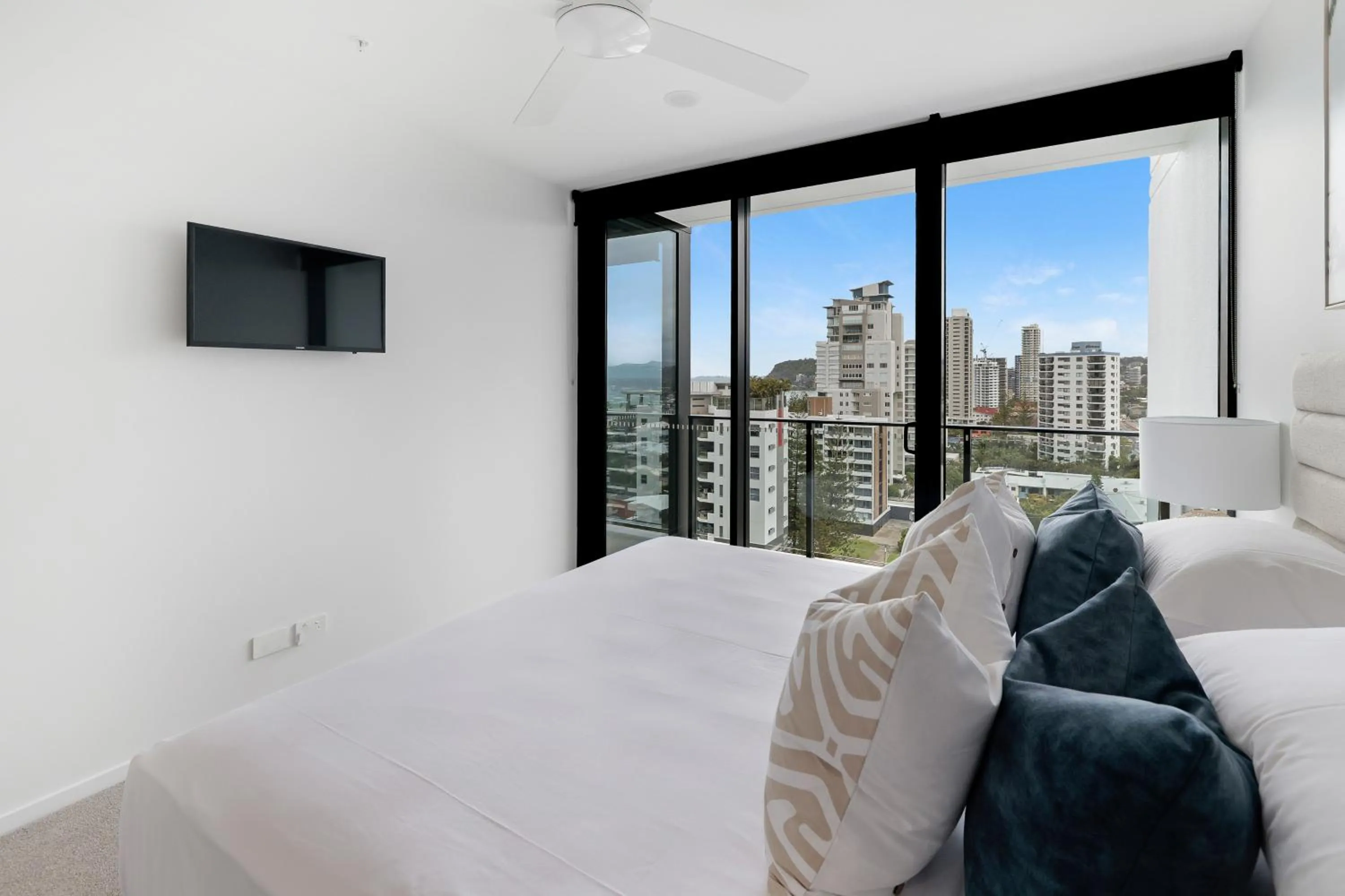 Bed in Sandbar Burleigh - Official