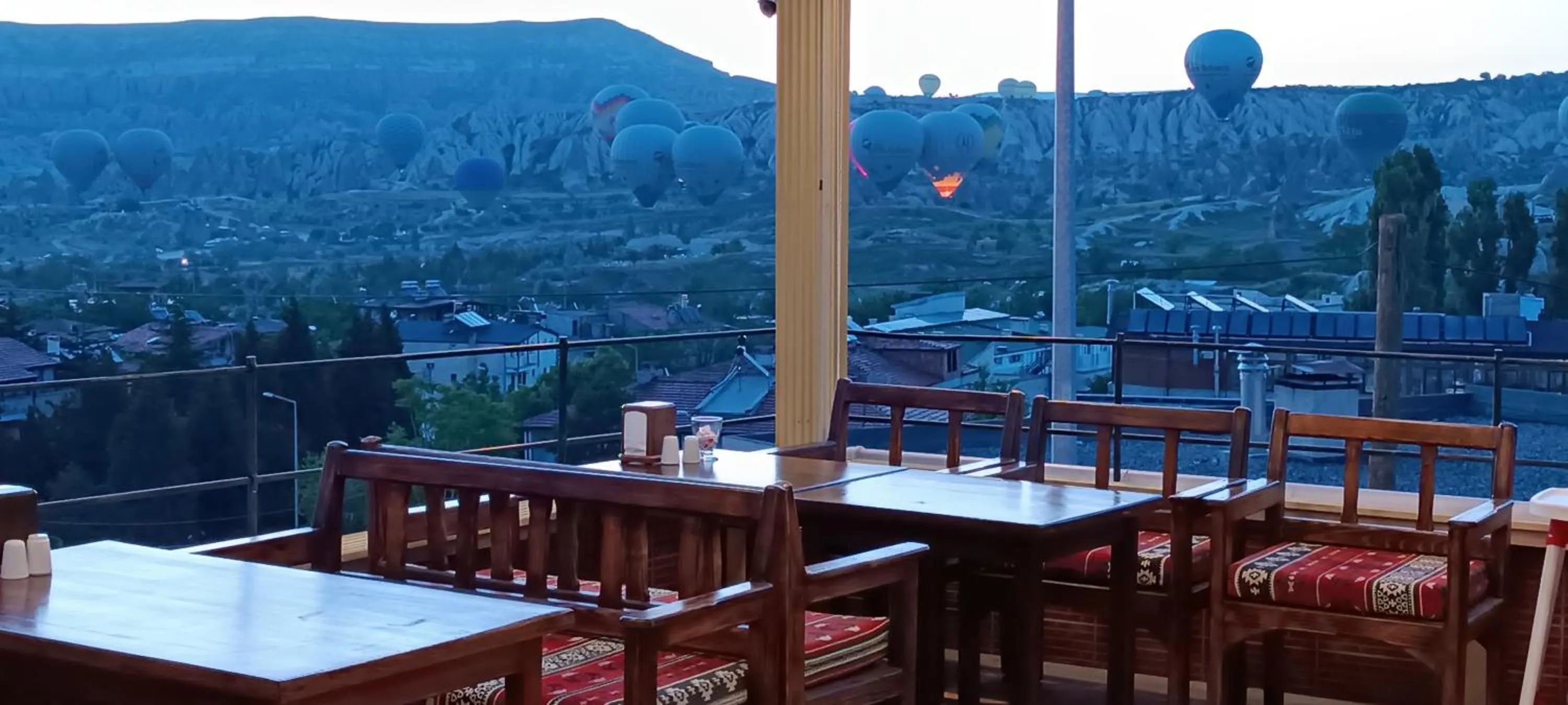 Restaurant/places to eat in Cappa Cave Hotel