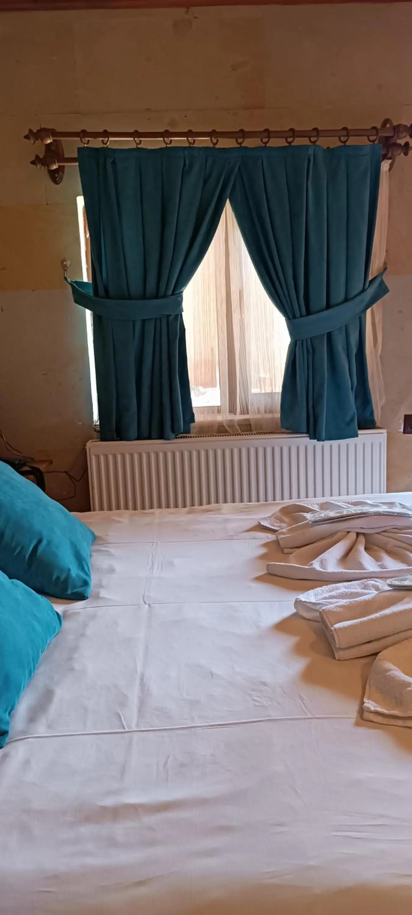 Photo of the whole room, Bed in Cappa Cave Hotel