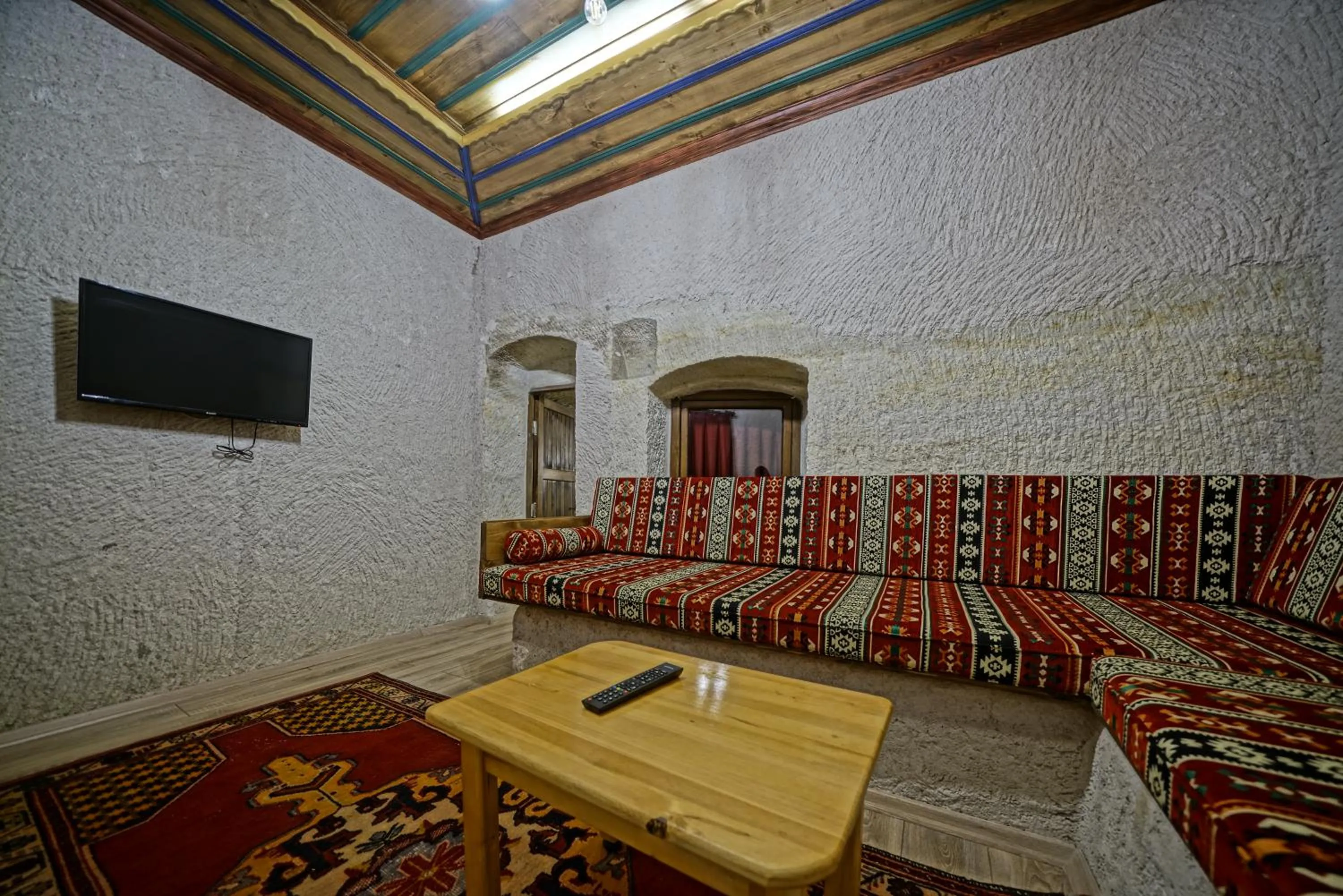 Living room in Cappa Cave Hotel