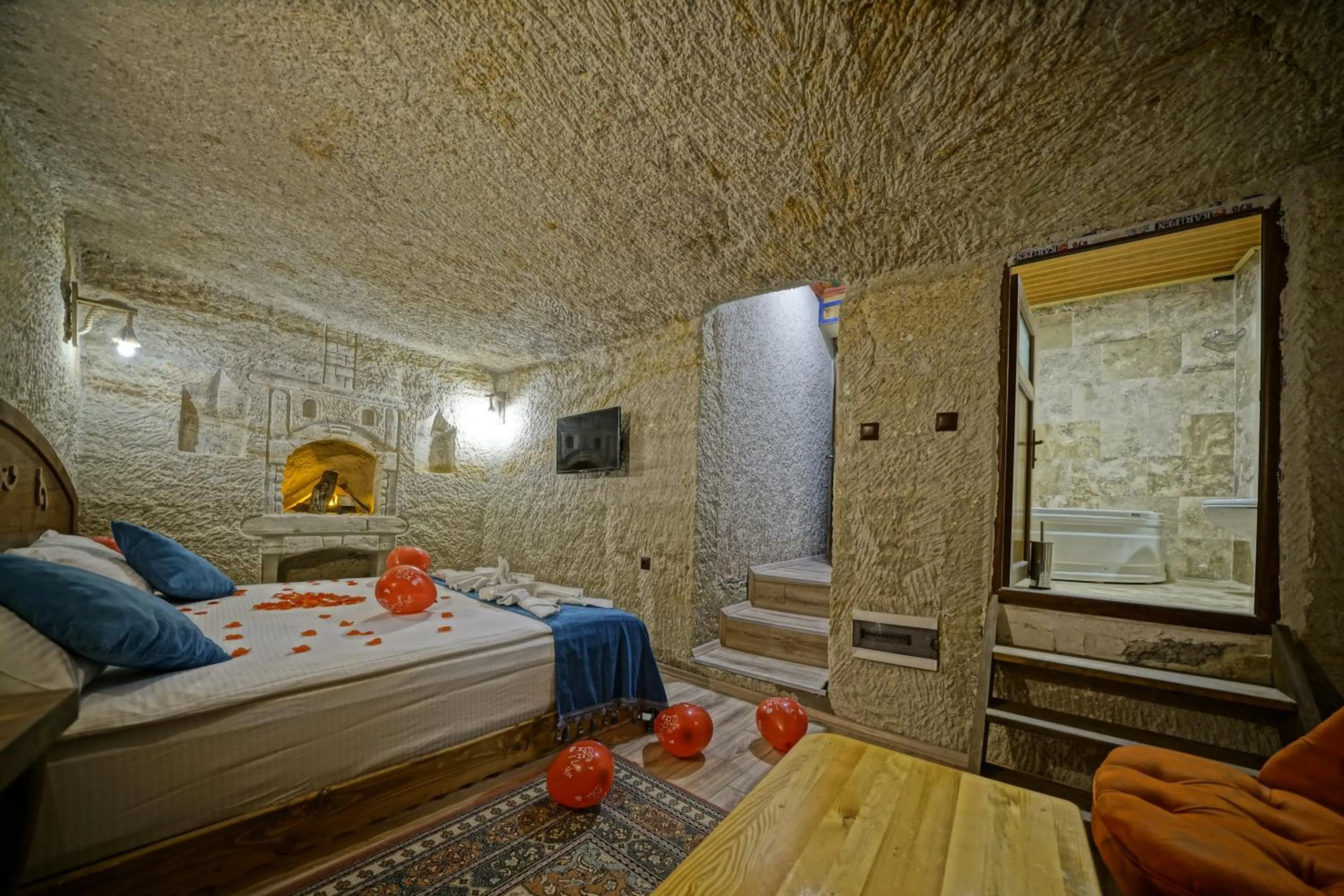 Photo of the whole room, Bed in Cappa Cave Hotel