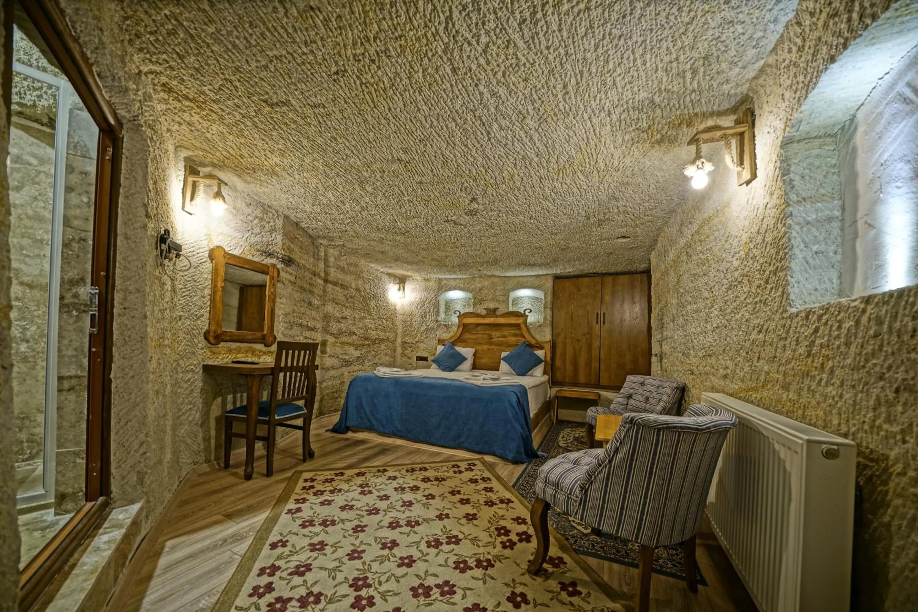Photo of the whole room, Bed in Cappa Cave Hotel