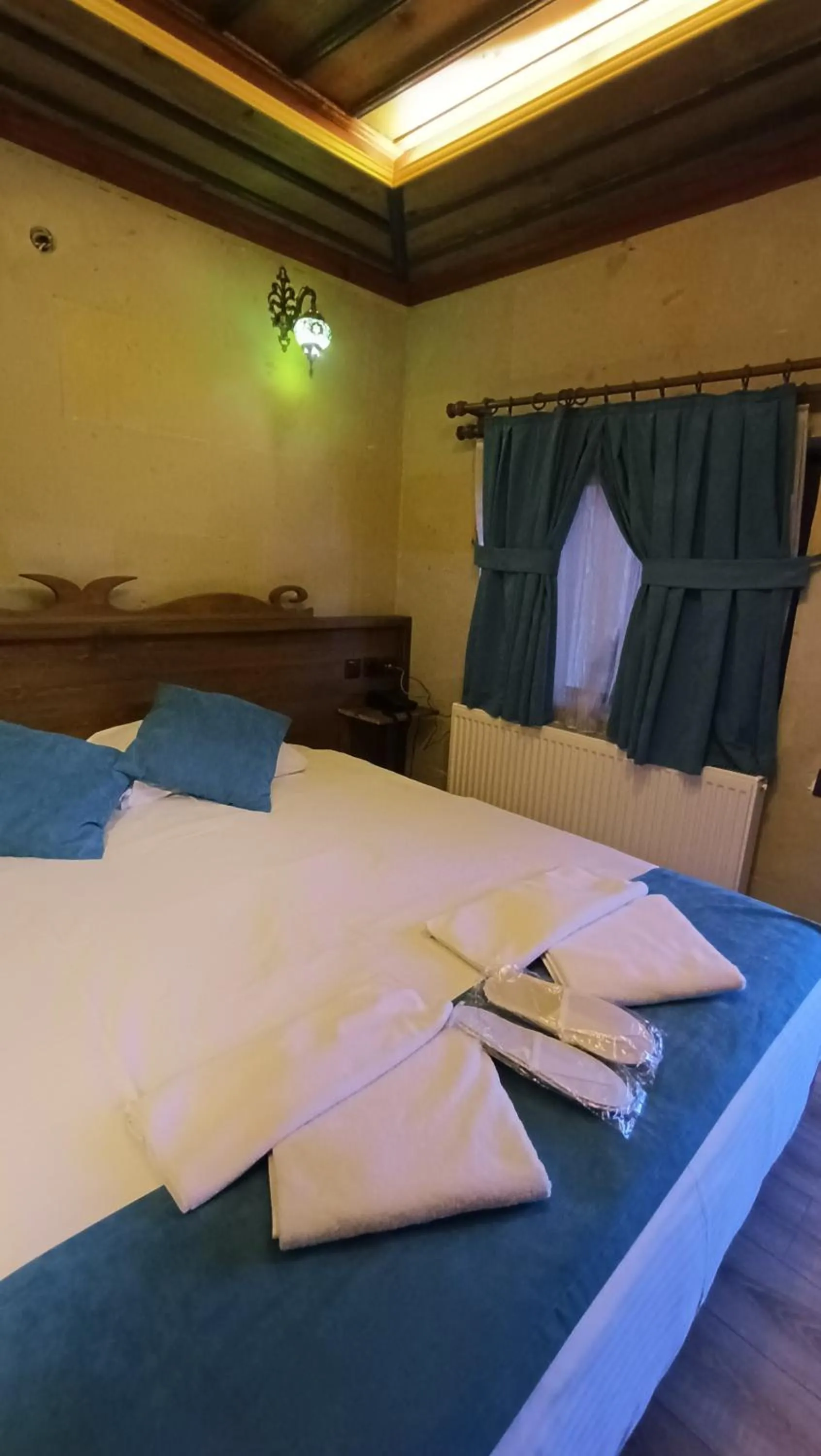 Photo of the whole room, Bed in Cappa Cave Hotel