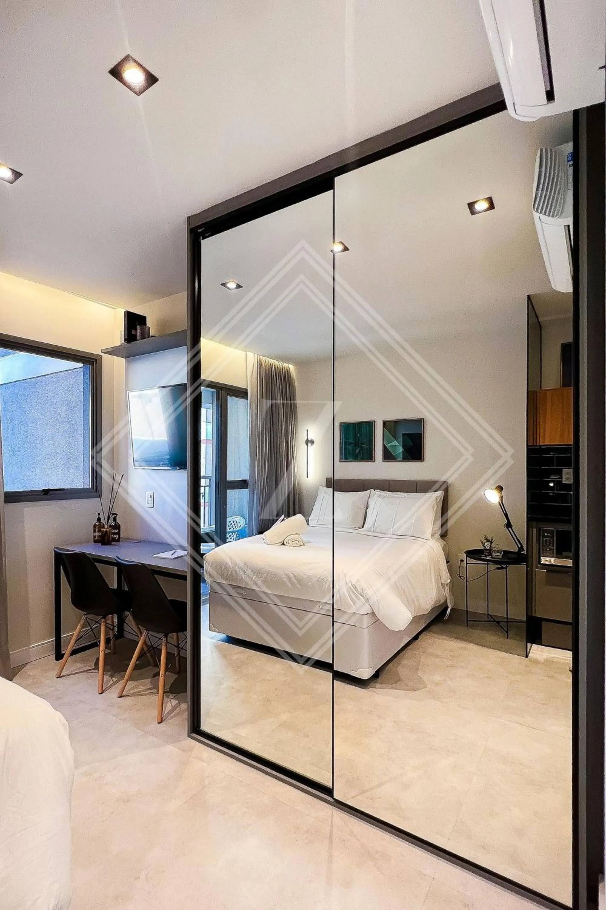 Photo of the whole room, Bed in Zainalofts7Moema ao lado metro, Ibira, CASV 615