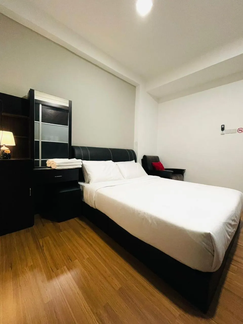 Bedroom, Bed in Hotel O Hi-homestay