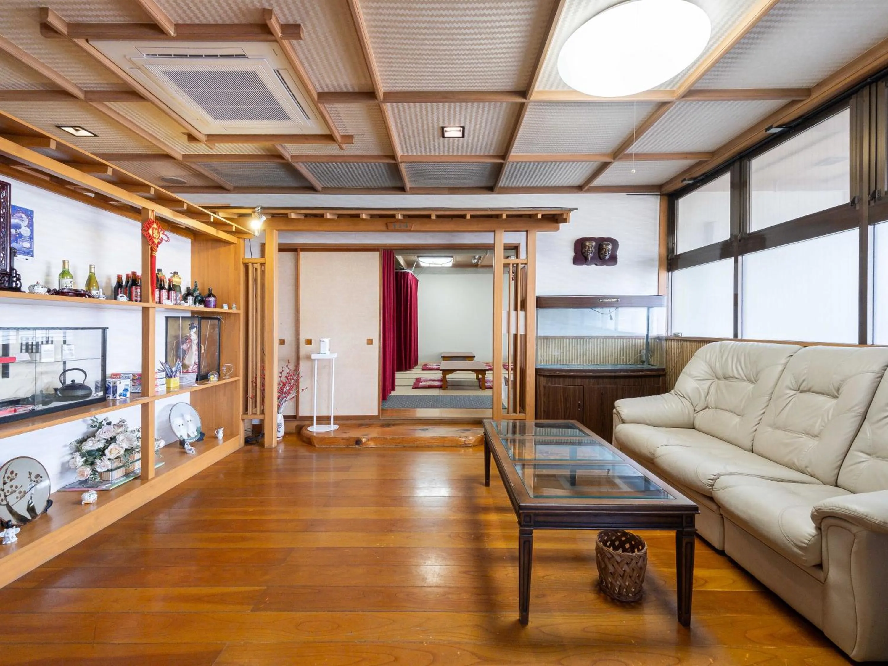 Lobby or reception in Fuji Sakura Onsen Ryokan