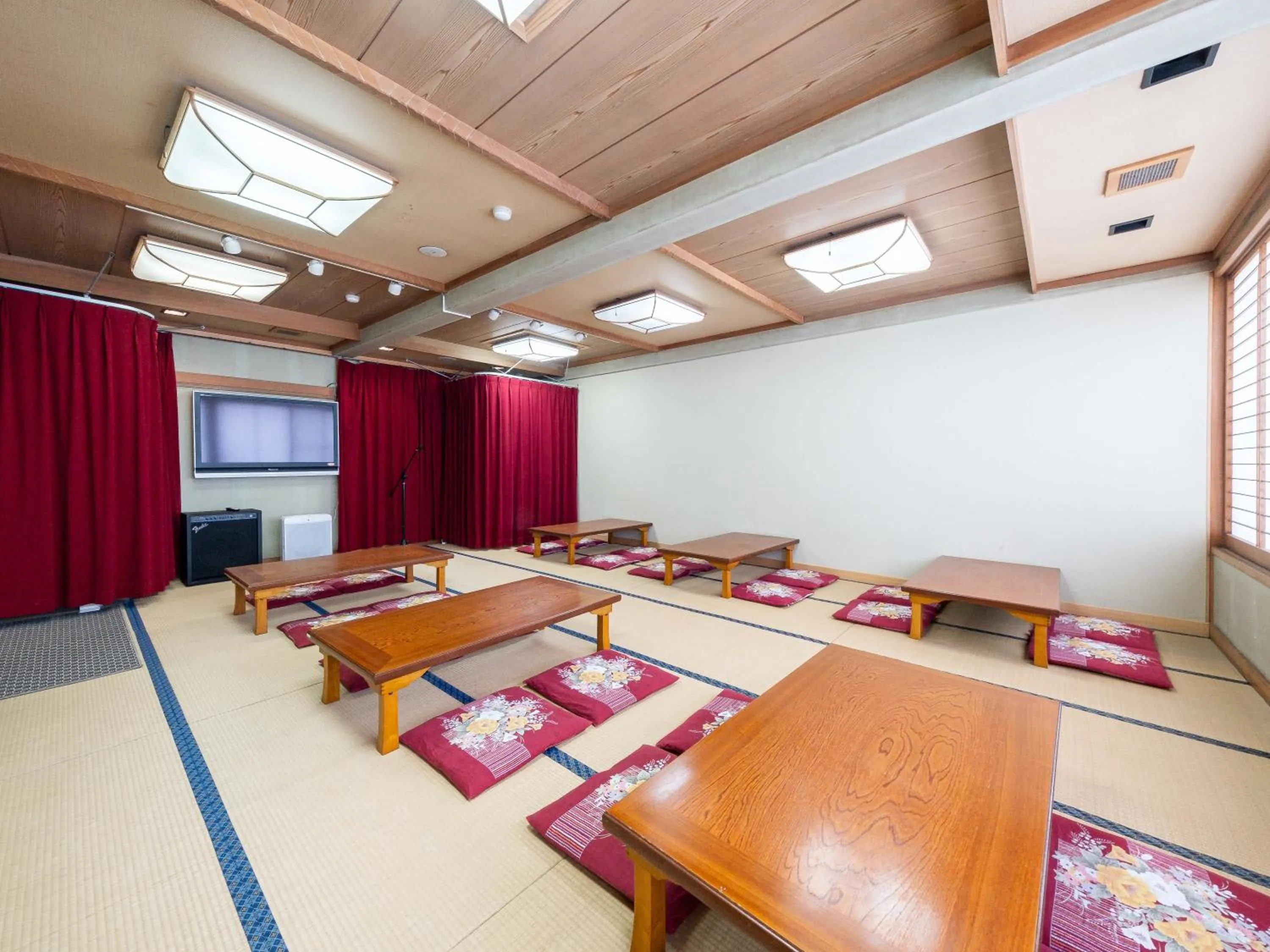 Area and facilities in Fuji Sakura Onsen Ryokan