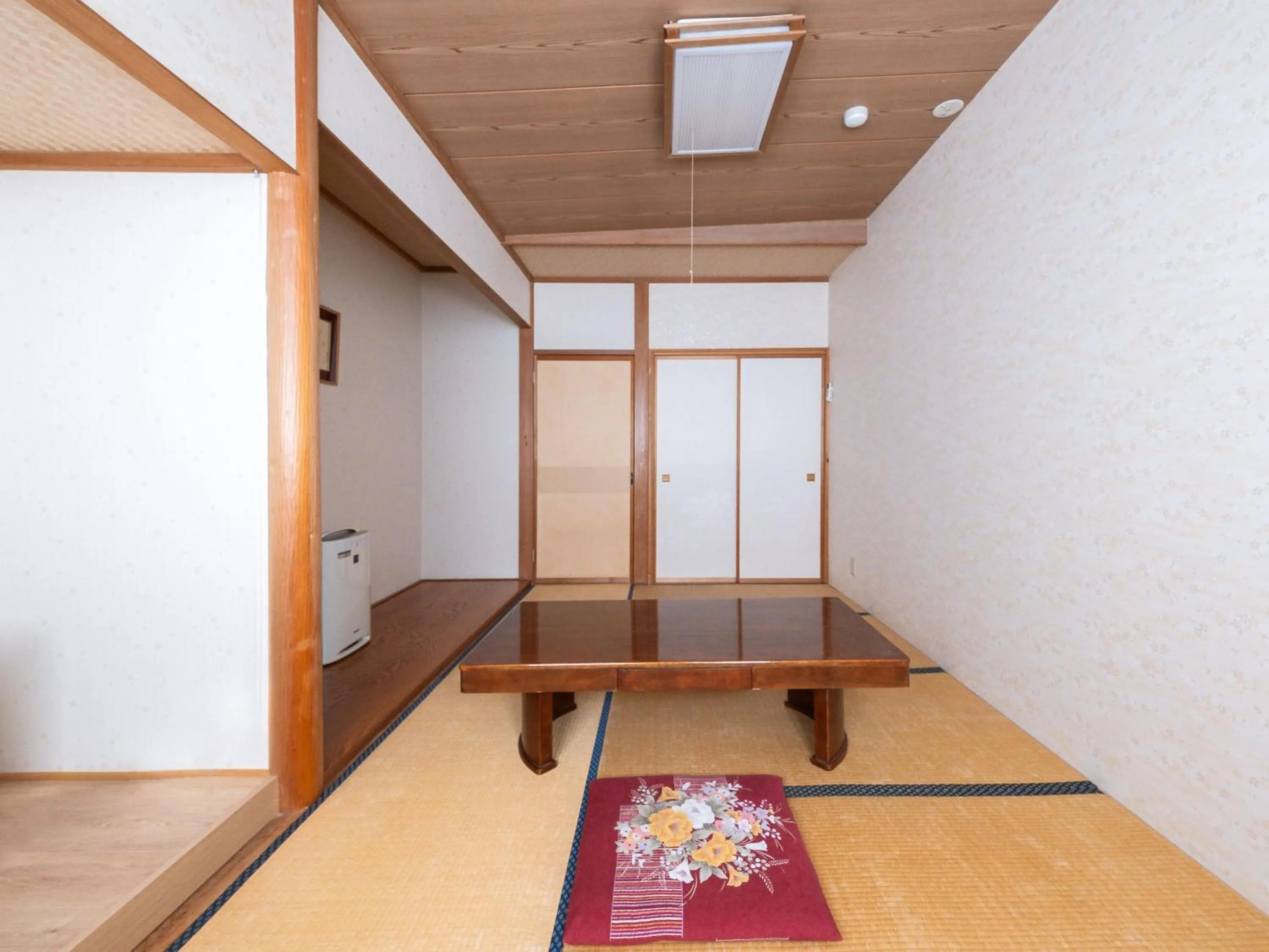 Photo of the whole room in Fuji Sakura Onsen Ryokan