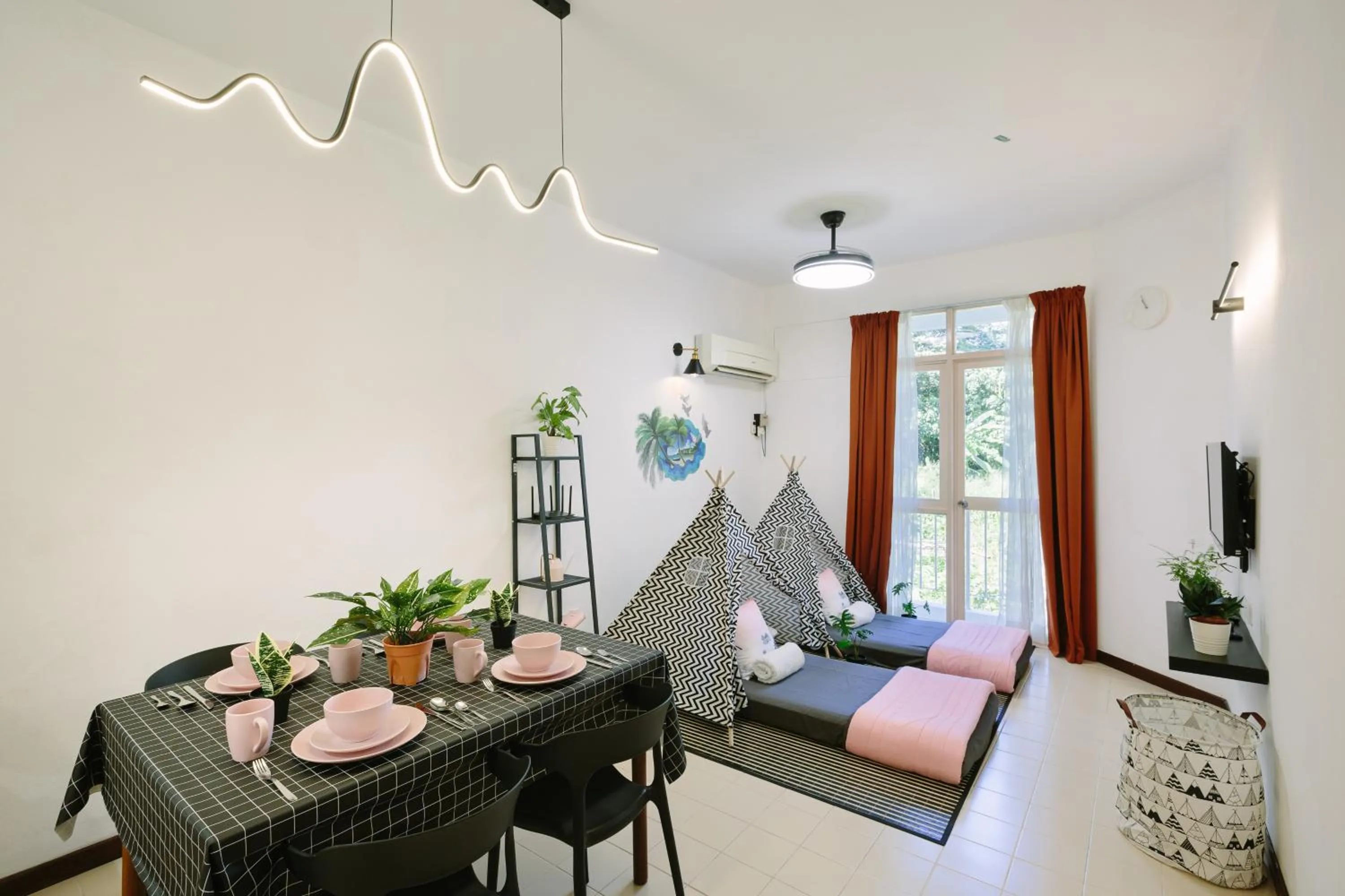 Bed in EE's Seaside House - Homestay 3 min walk to beach