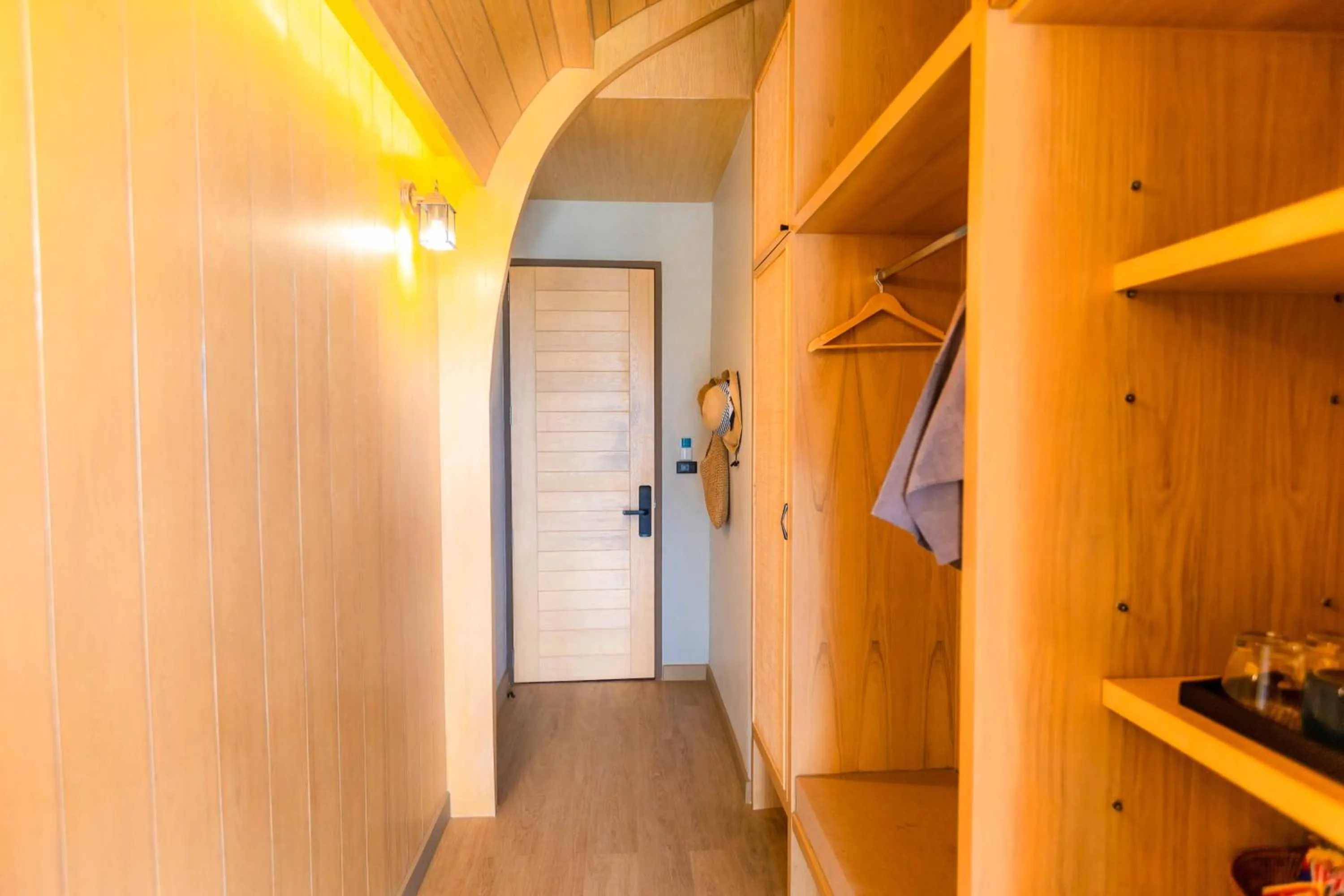 Photo of the whole room in Le La Lake Resort and Spa