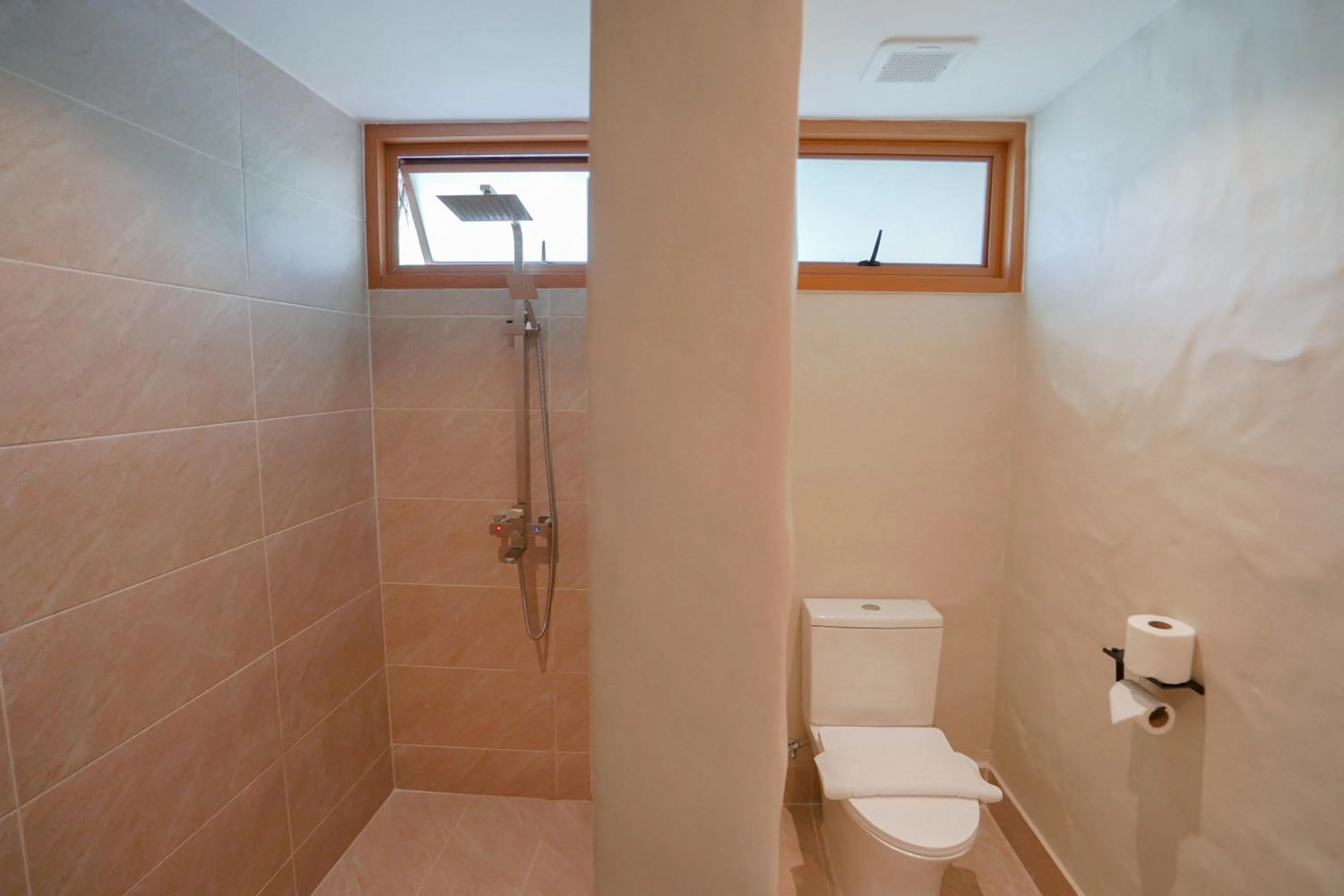 Bathroom in Le La Lake Resort and Spa