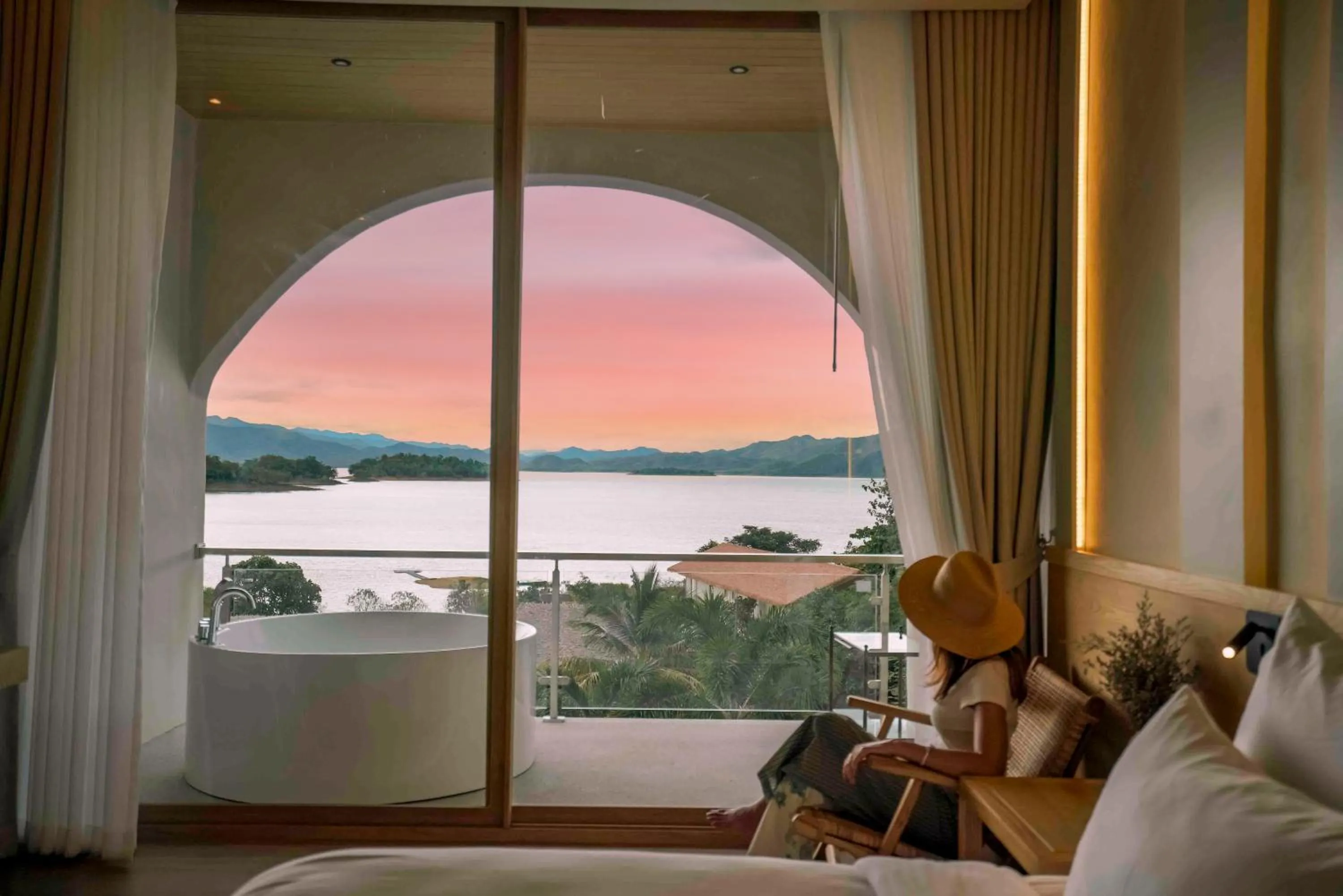 View (from property/room), Bed in Le La Lake Resort and Spa