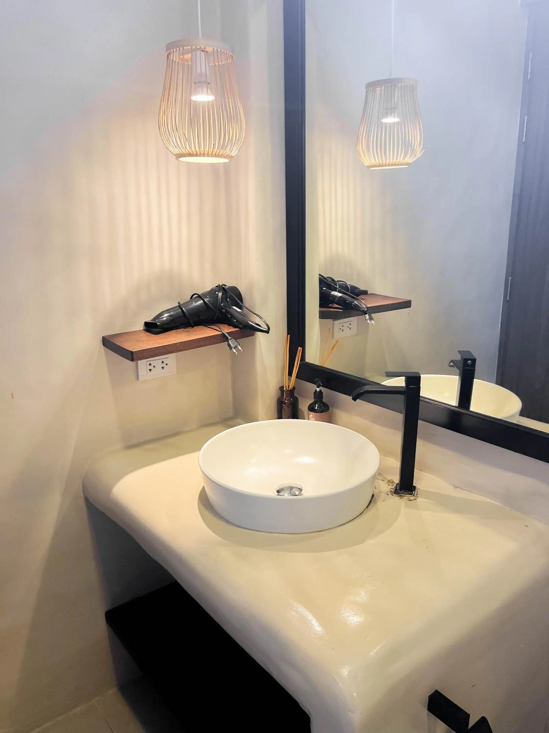 Bathroom in Le La Lake Resort and Spa