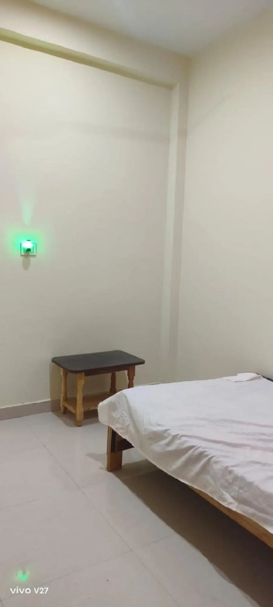 Property building, Bed in Hotel M J, Agra