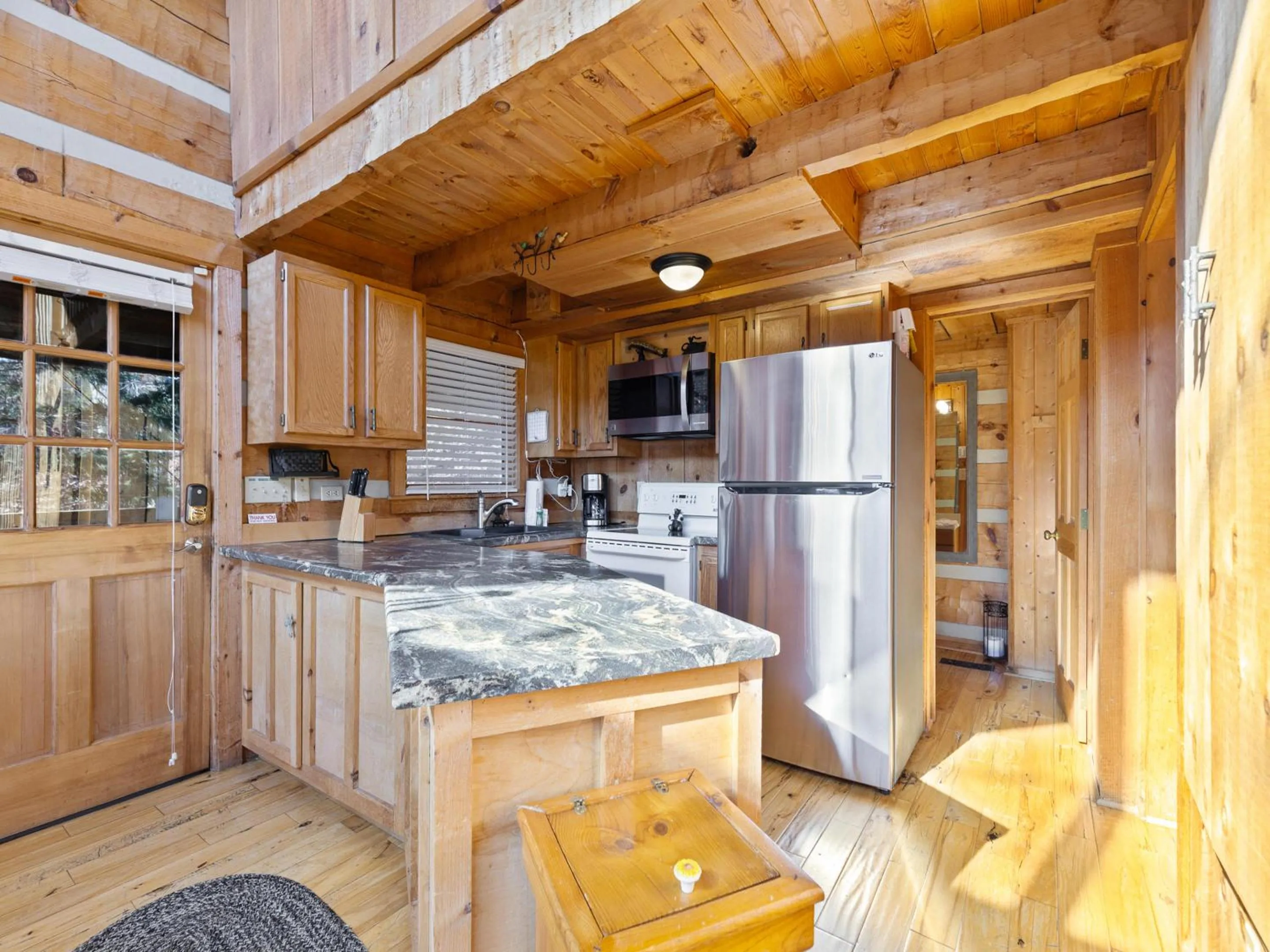 Property building in Little Bear Lookout