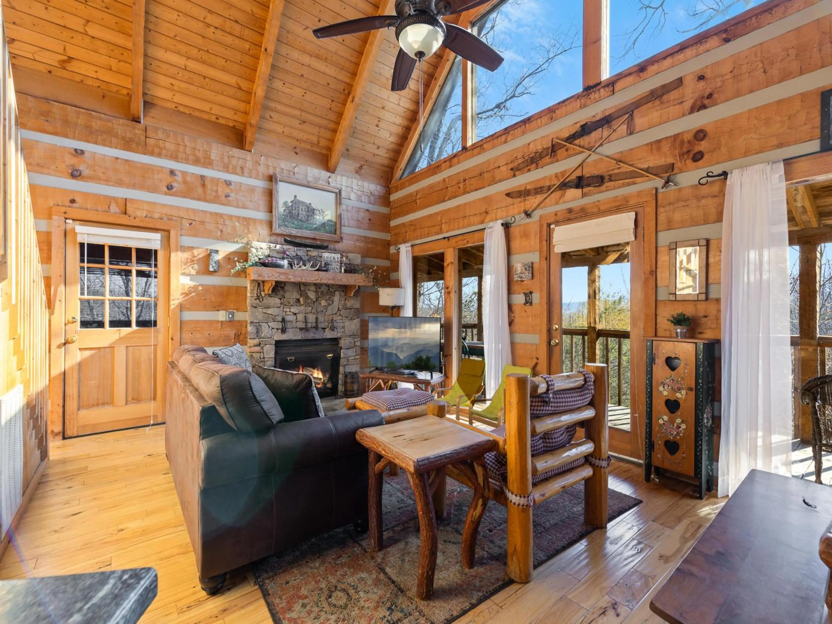 Property building in Little Bear Lookout