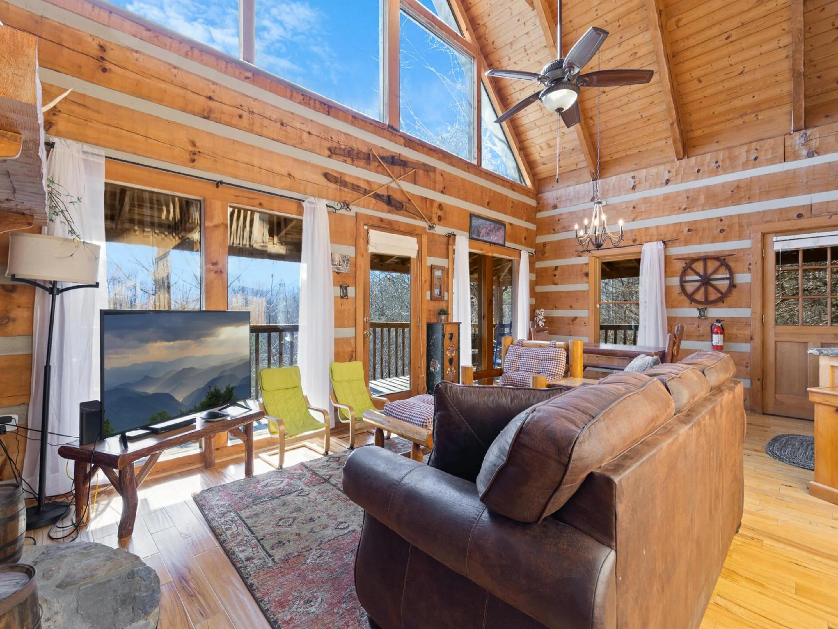 Property building in Little Bear Lookout