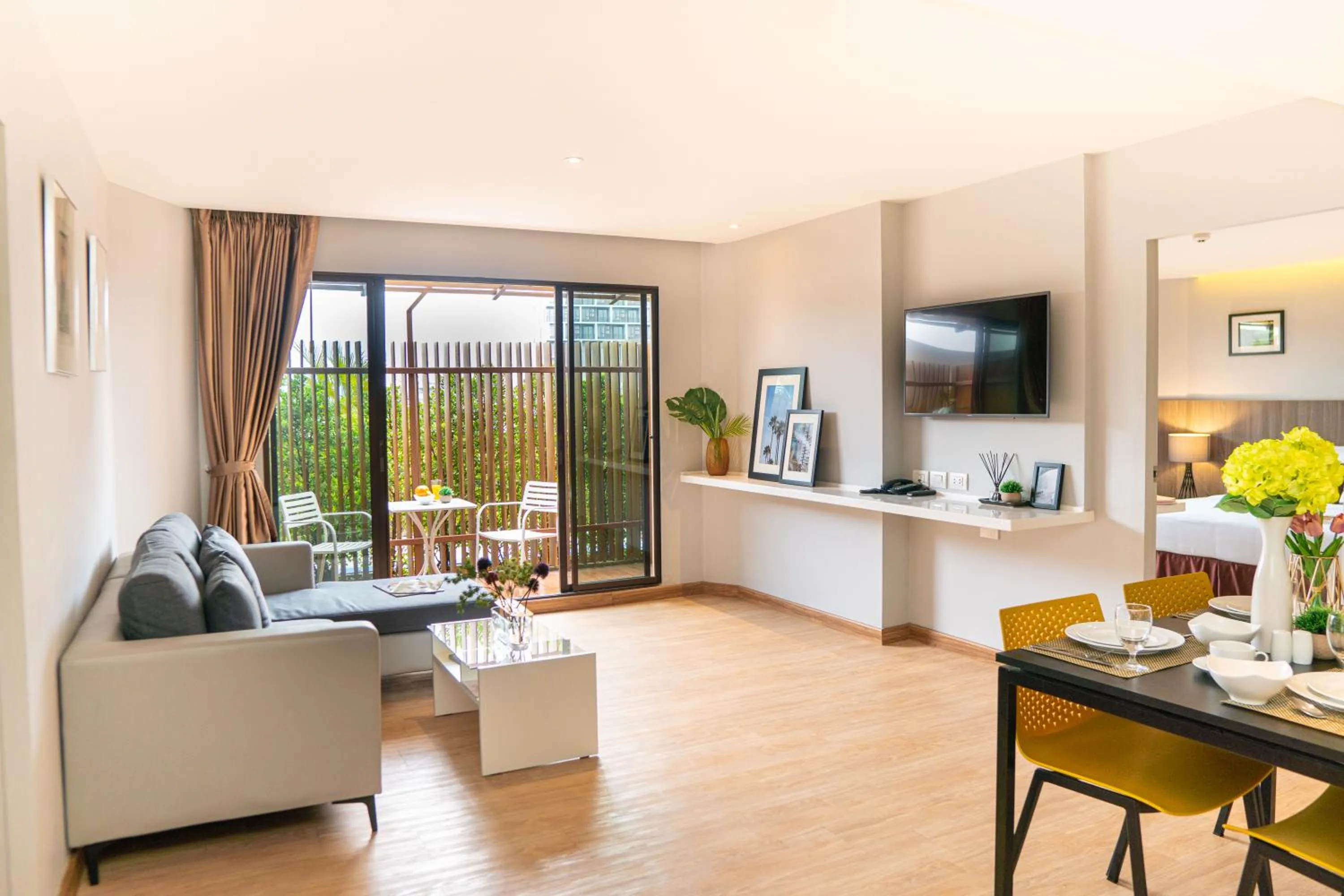 TV and multimedia in Jazzotel Bangkok