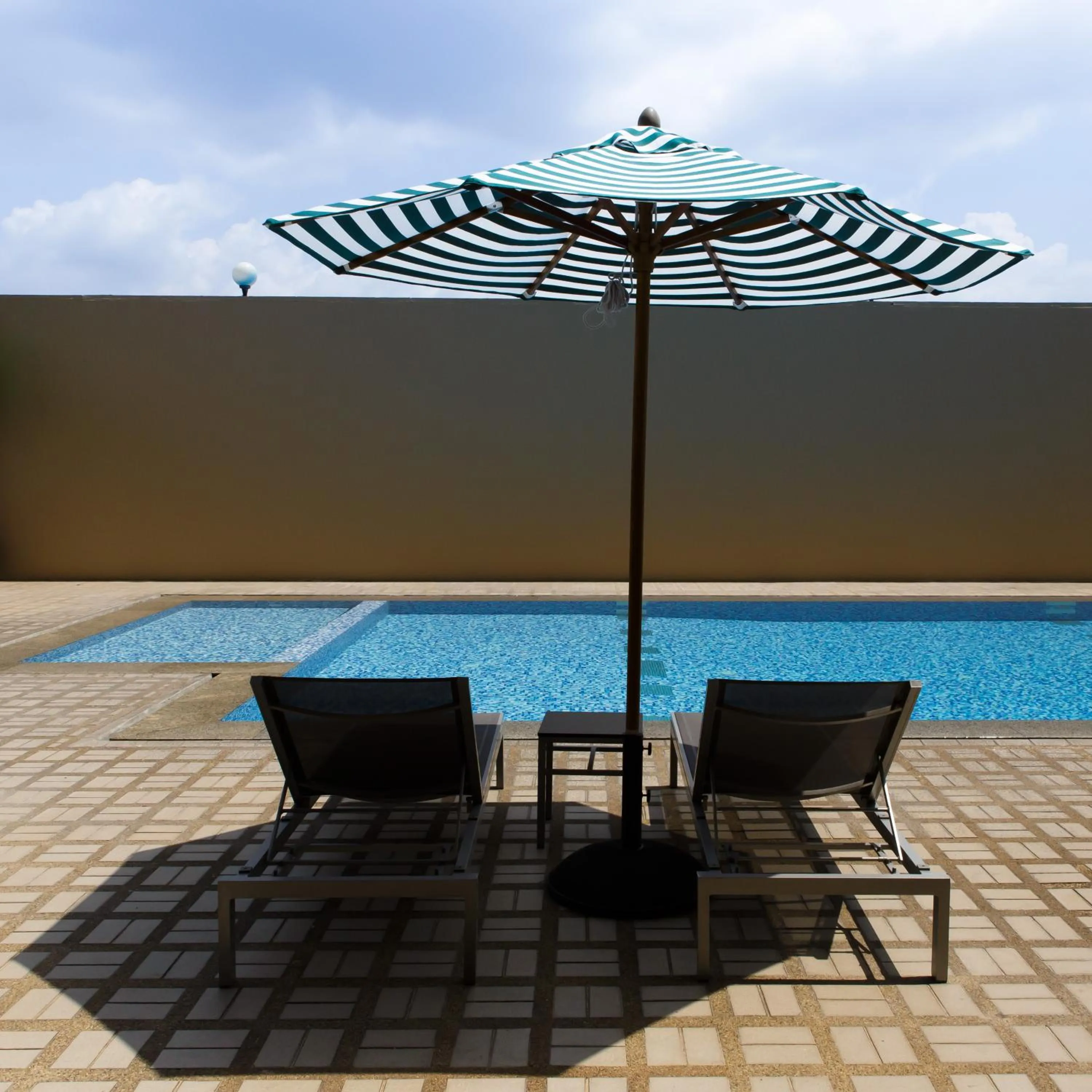 Pool view in Jazzotel Bangkok