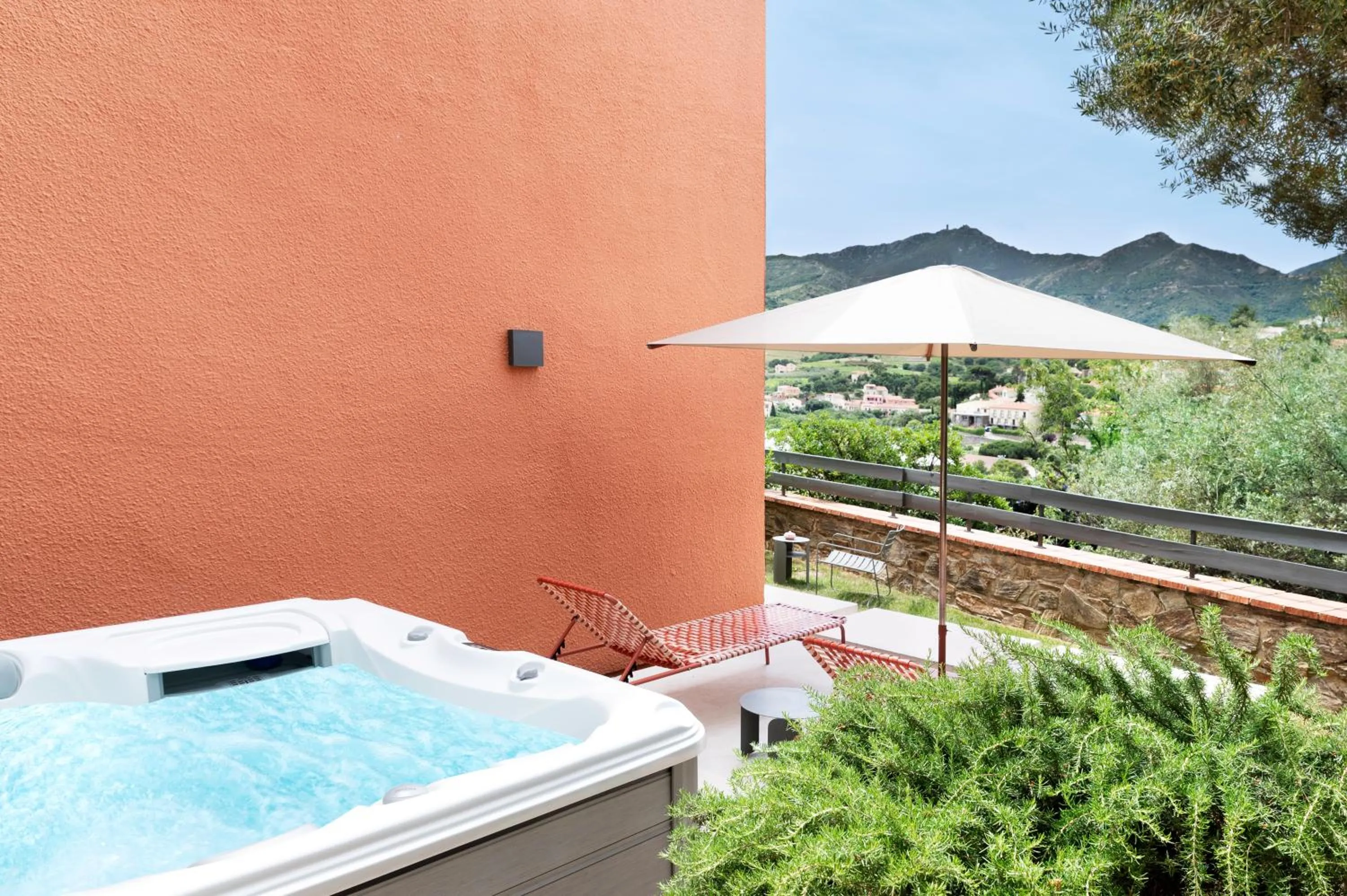 Hot Tub in Maison Nova - Boutique Hôtel & Spa