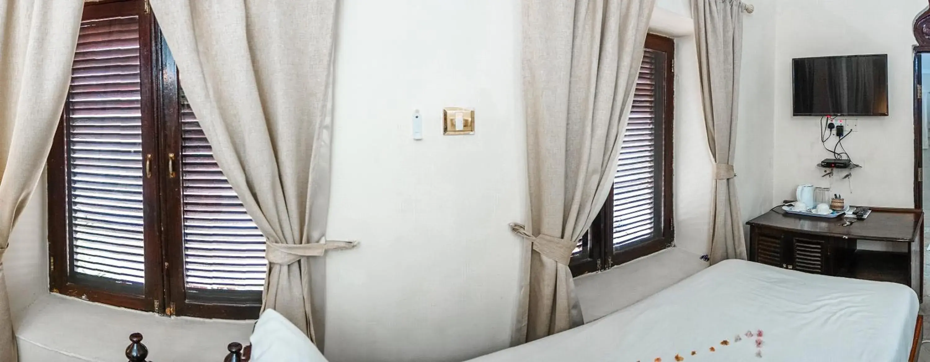 Superior Double Room in Al Johari Hotel & Spa Superior Double Room in Al Johari Hotel & Spa