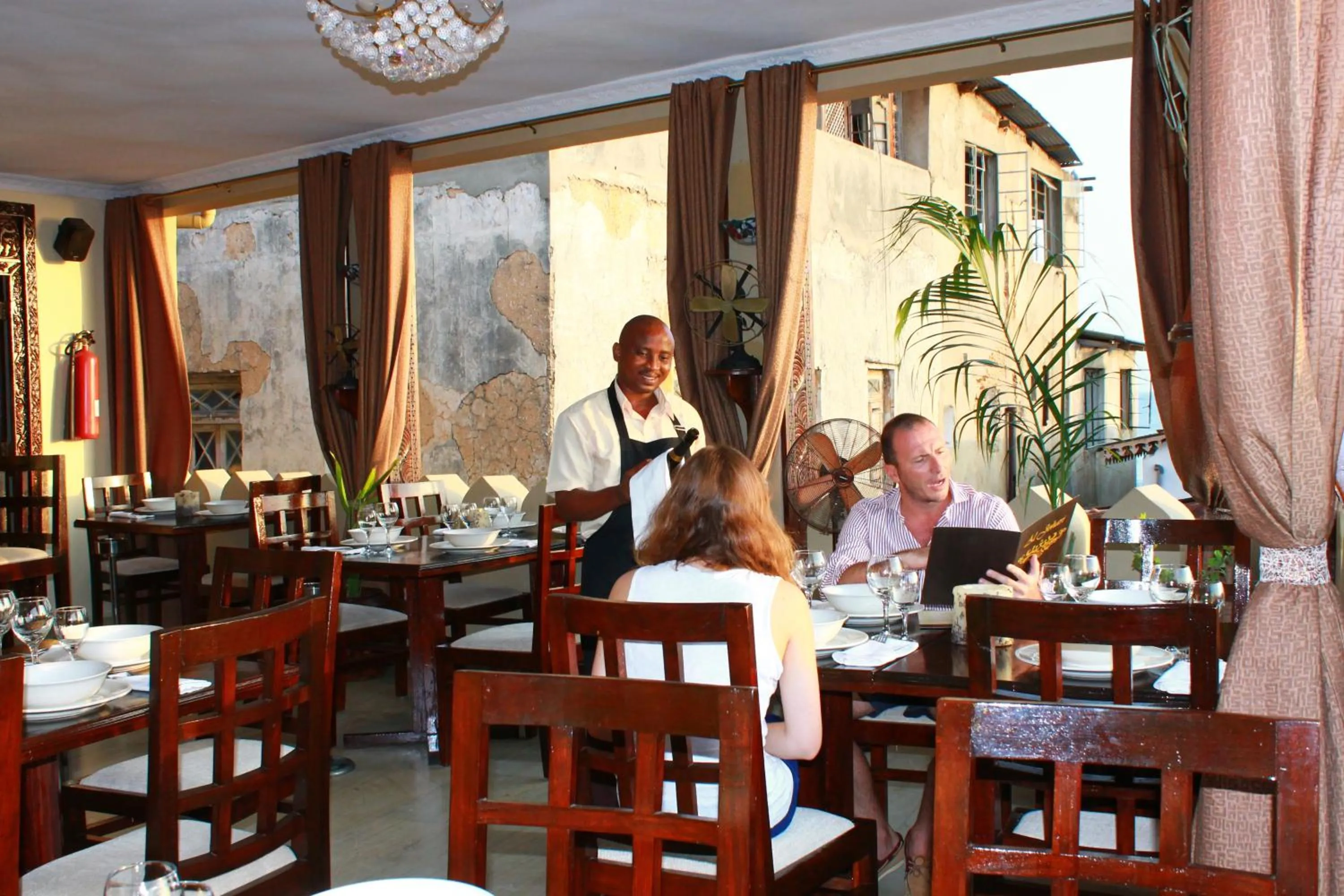 Restaurant/places to eat in Al Johari Hotel & Spa