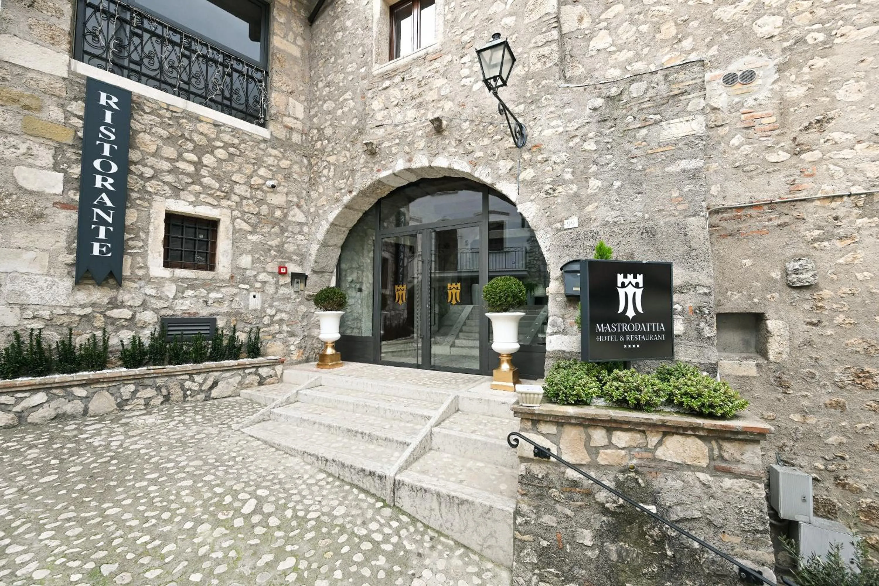 Property building in Hotel Mastrodattia