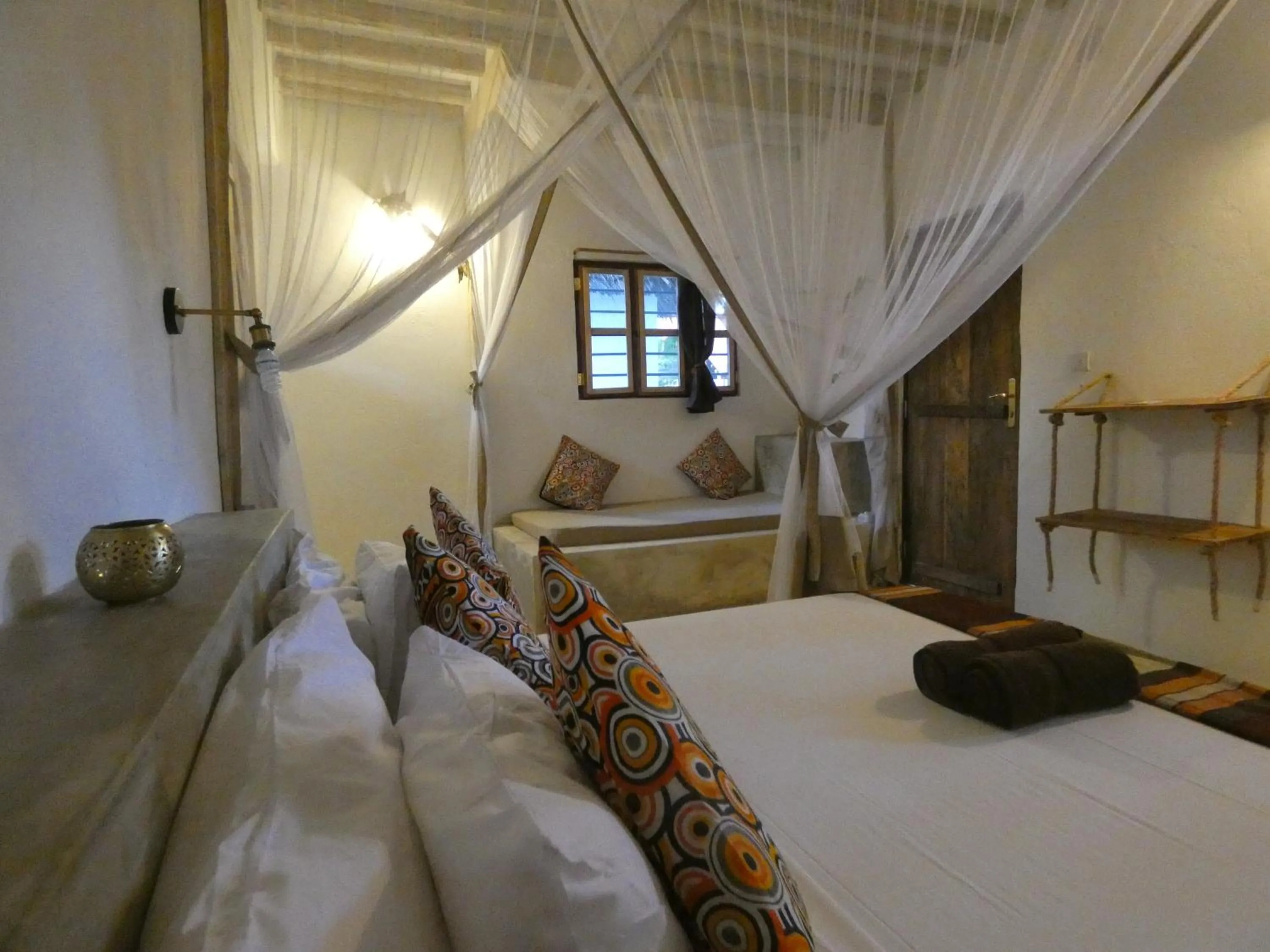 Photo of the whole room, Bed in Bahari Beach Bungalows