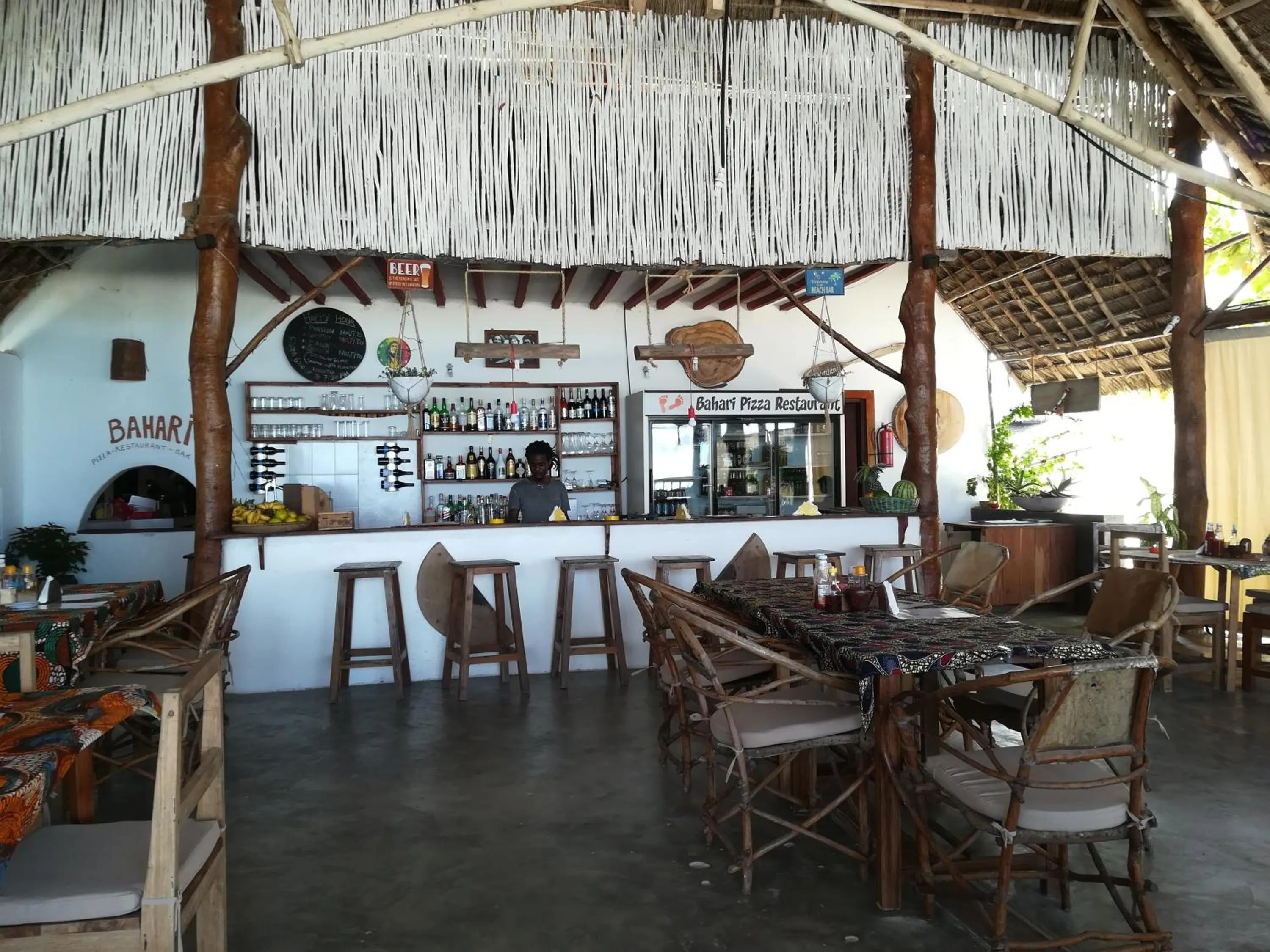 Restaurant/places to eat in Bahari Beach Bungalows