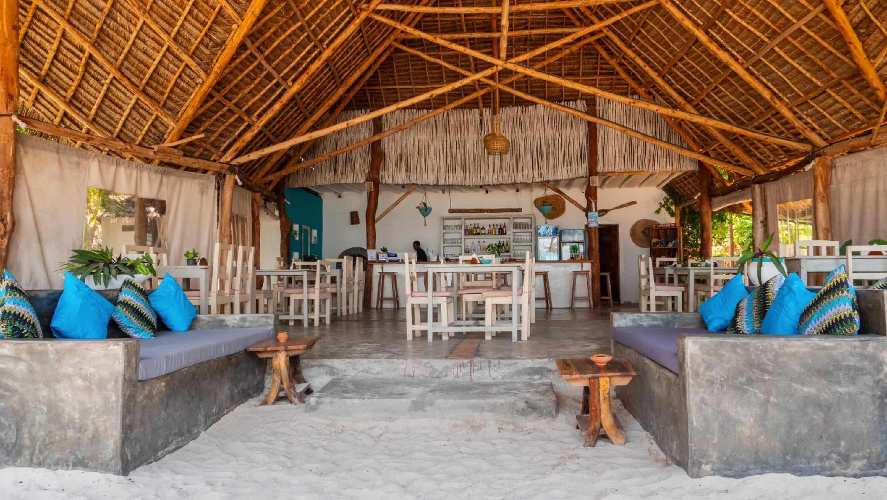 Restaurant/places to eat in Bahari Beach Bungalows