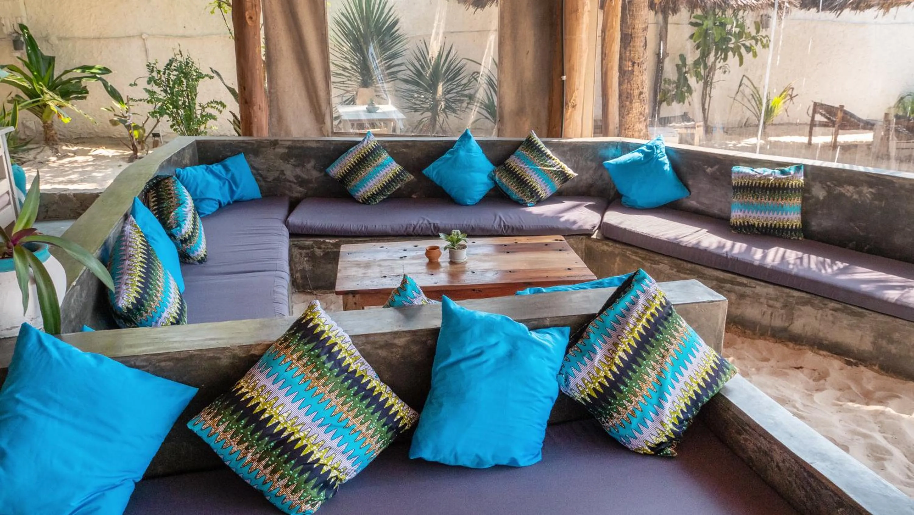 Restaurant/places to eat in Bahari Beach Bungalows