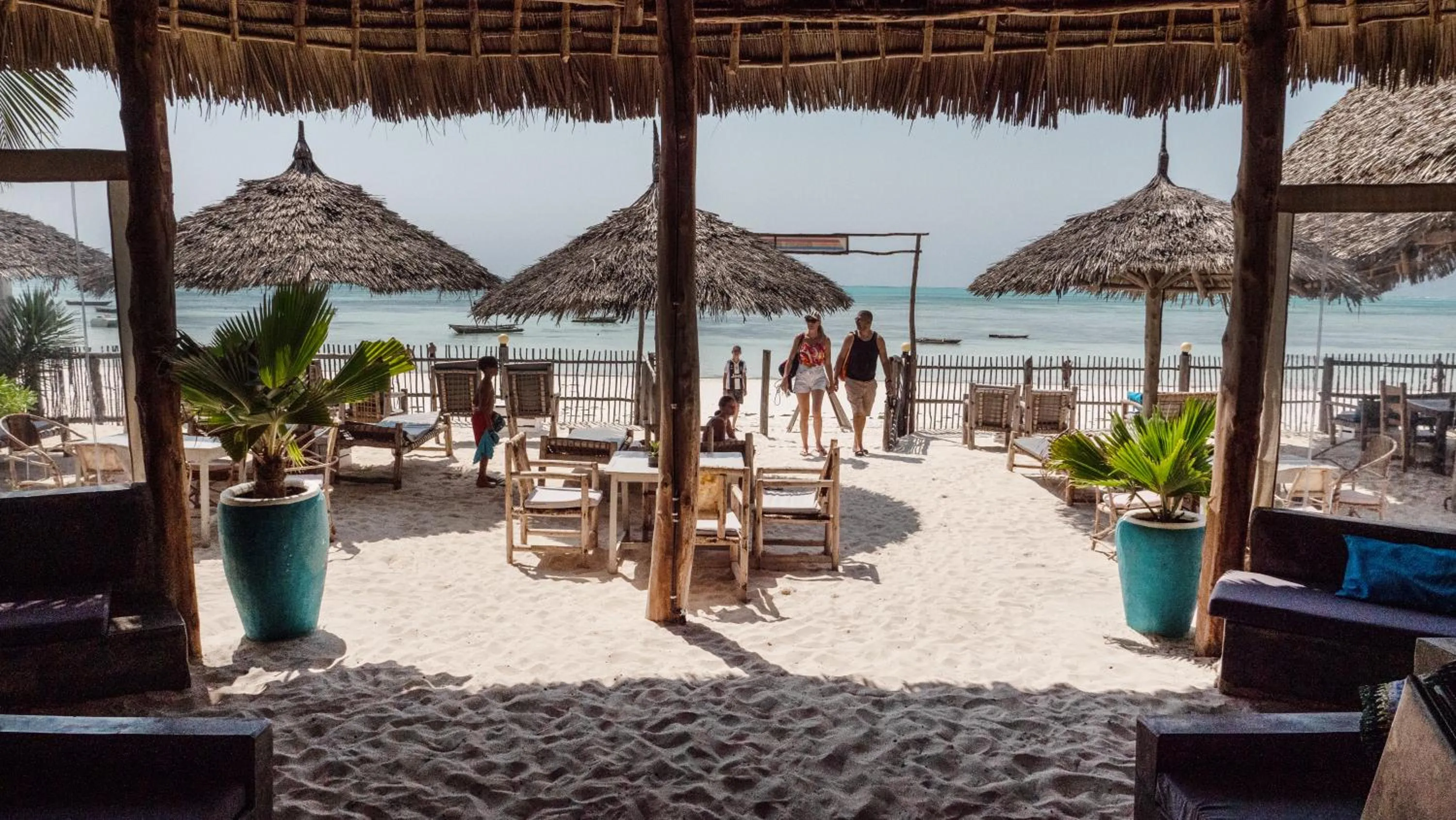 Restaurant/places to eat in Bahari Beach Bungalows