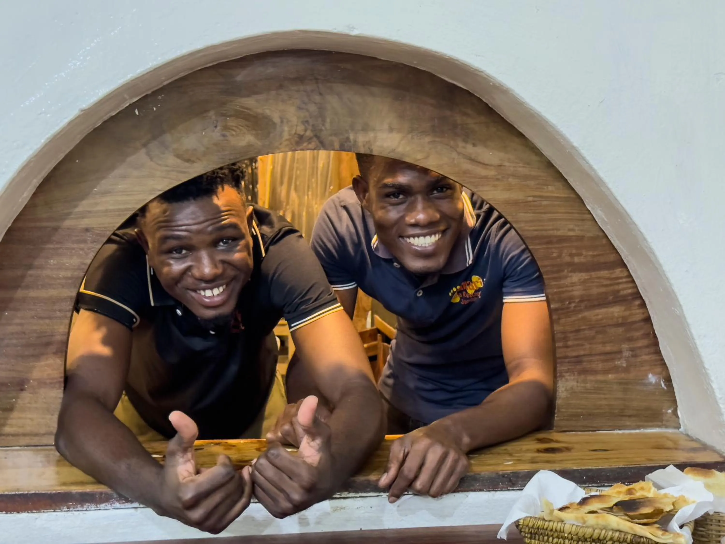 Restaurant/places to eat in Bahari Beach Bungalows