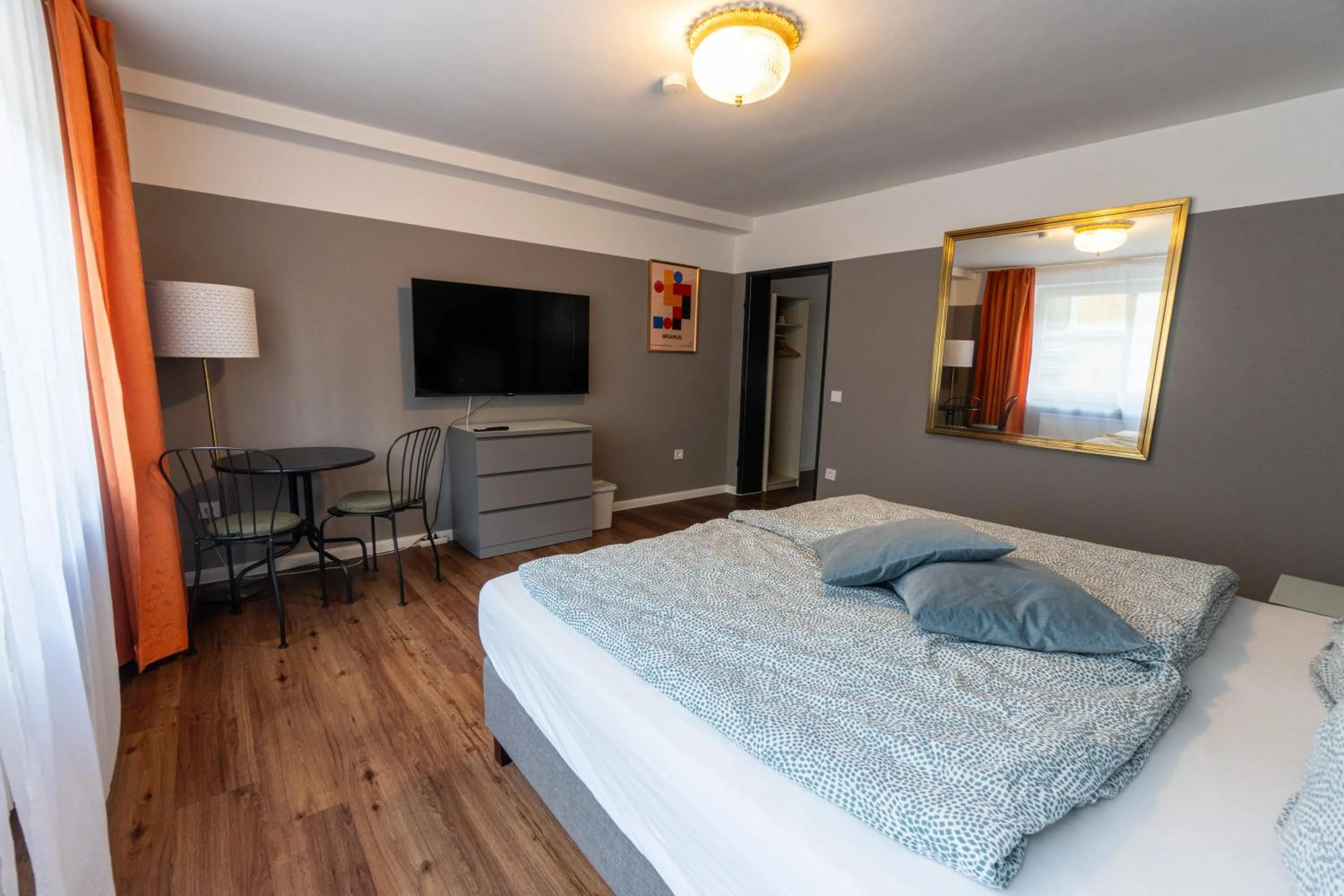 Communal lounge/ TV room in Hotel Ziegenhagen