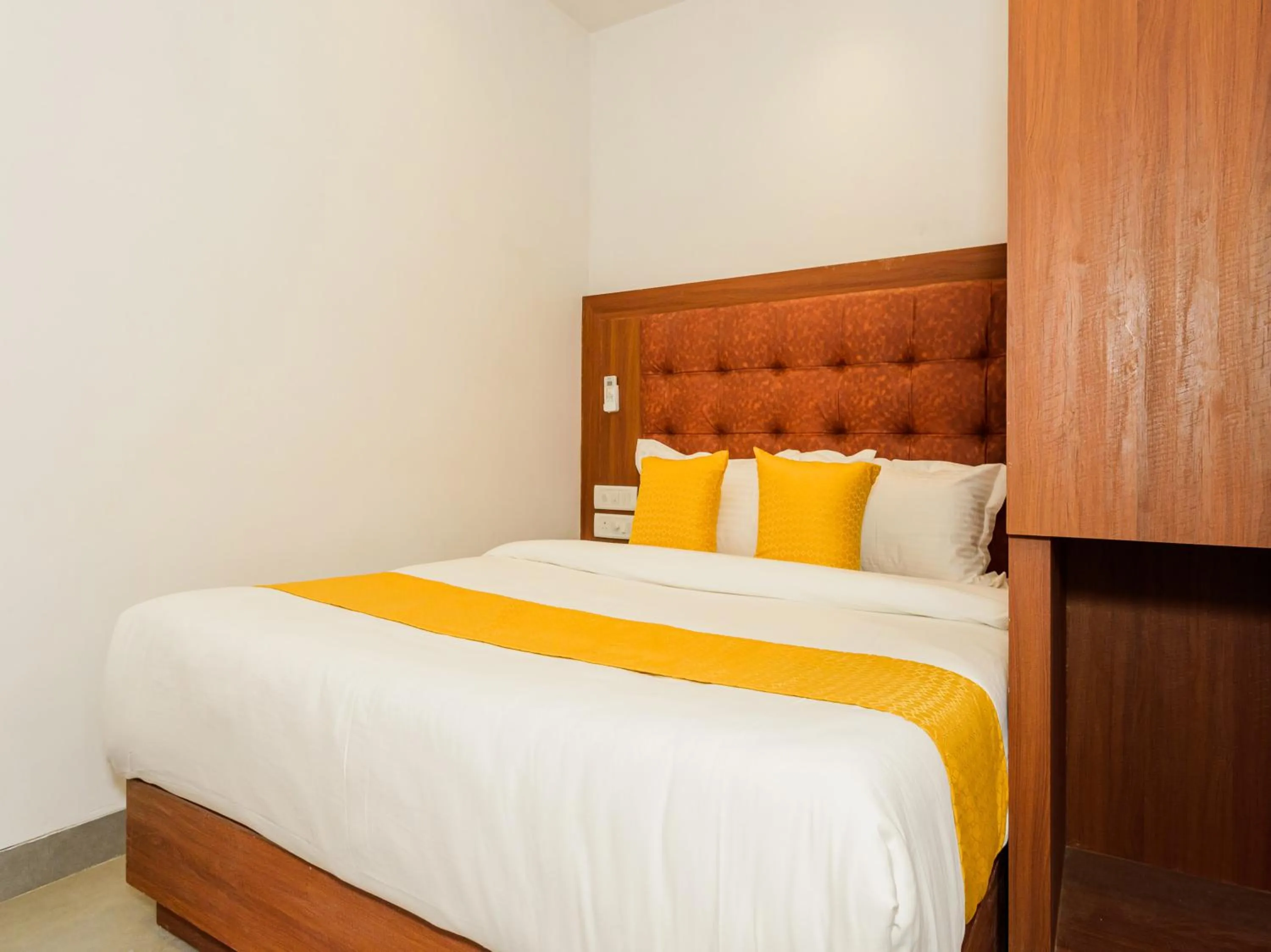Bed in Hotel Zillion Executive - Kurla West Mumbai