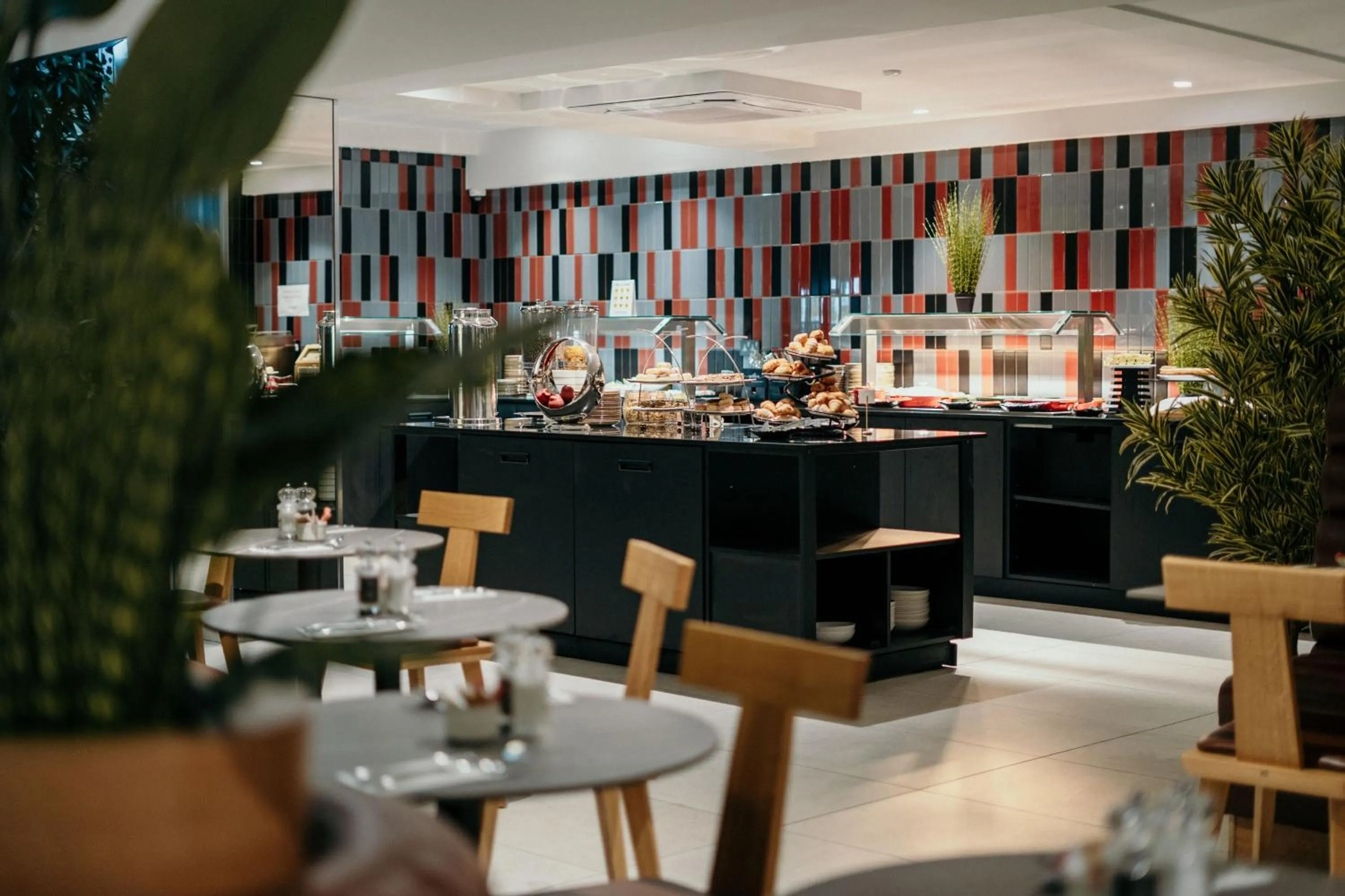 Restaurant/places to eat in SO City Hotel Adults Only