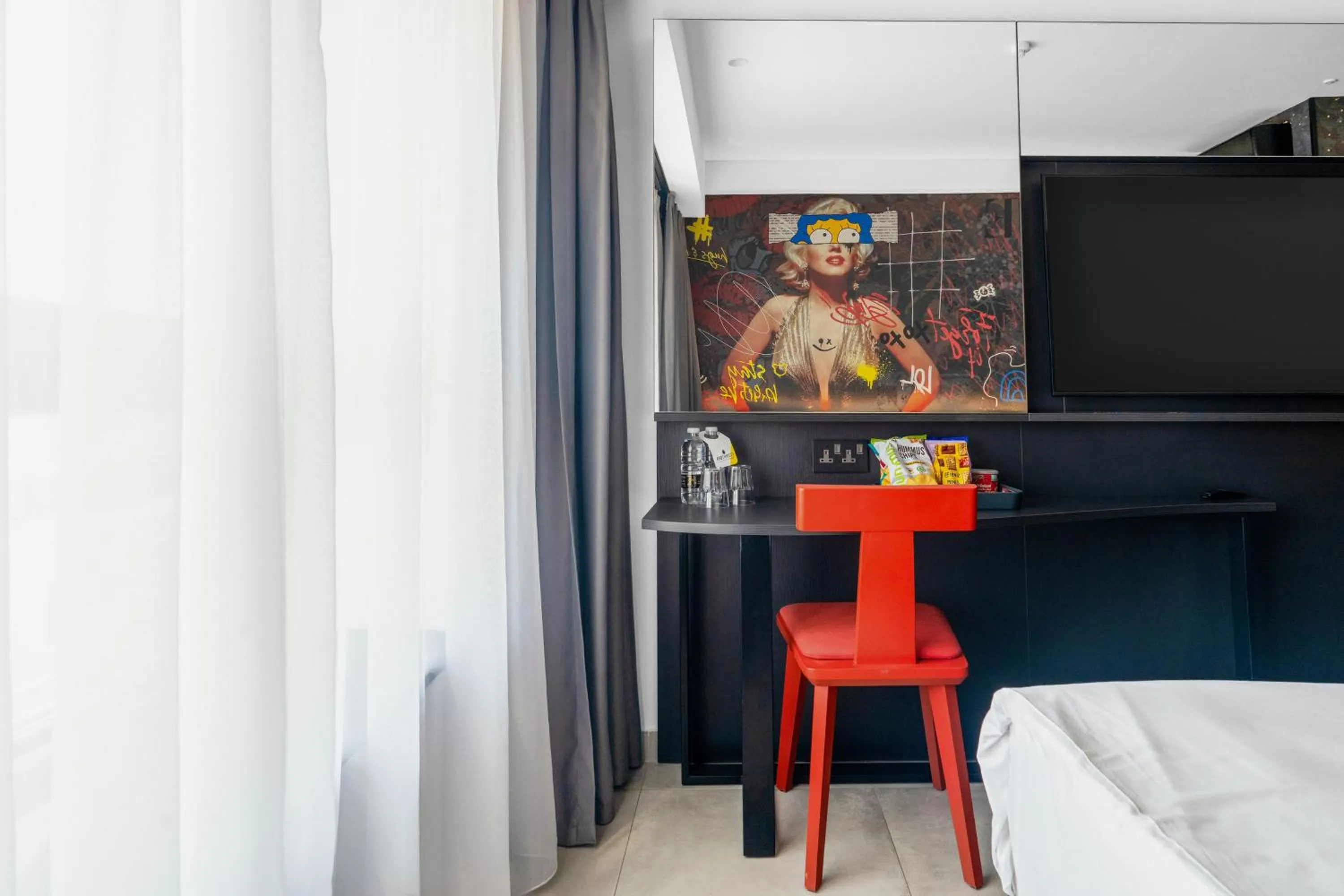 TV and multimedia in SO City Hotel Adults Only