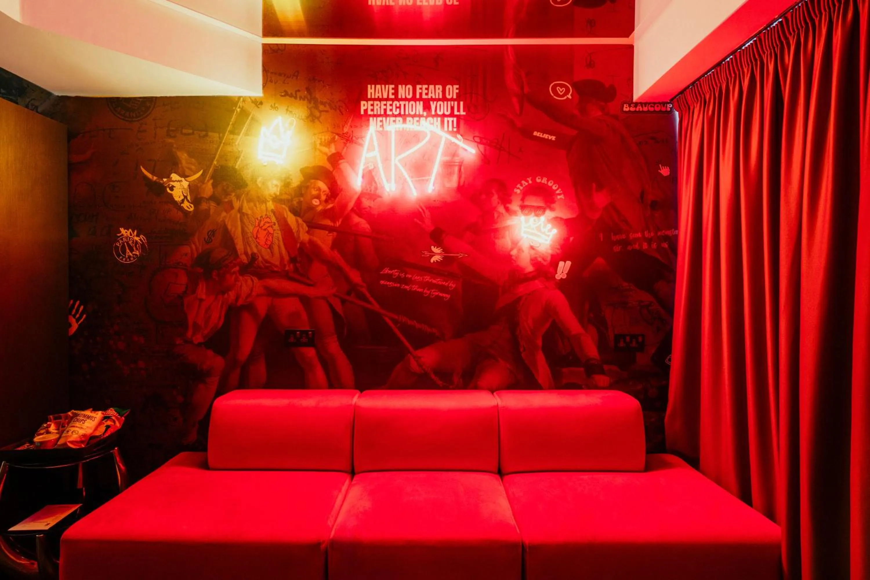 Seating area in SO City Hotel Adults Only