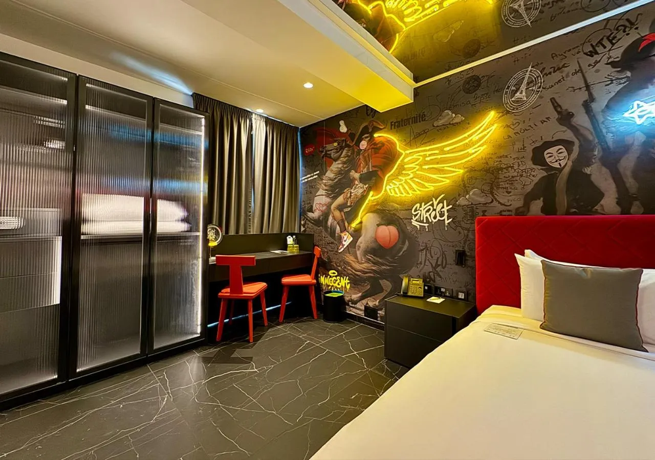 Seating area, Bed in SO City Hotel Adults Only